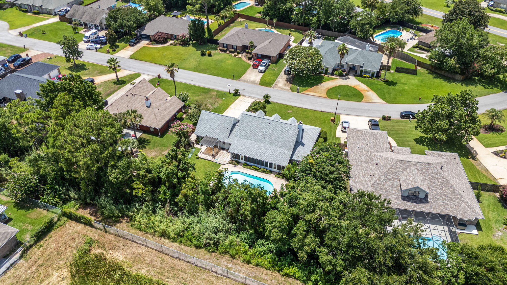 main property photo 49