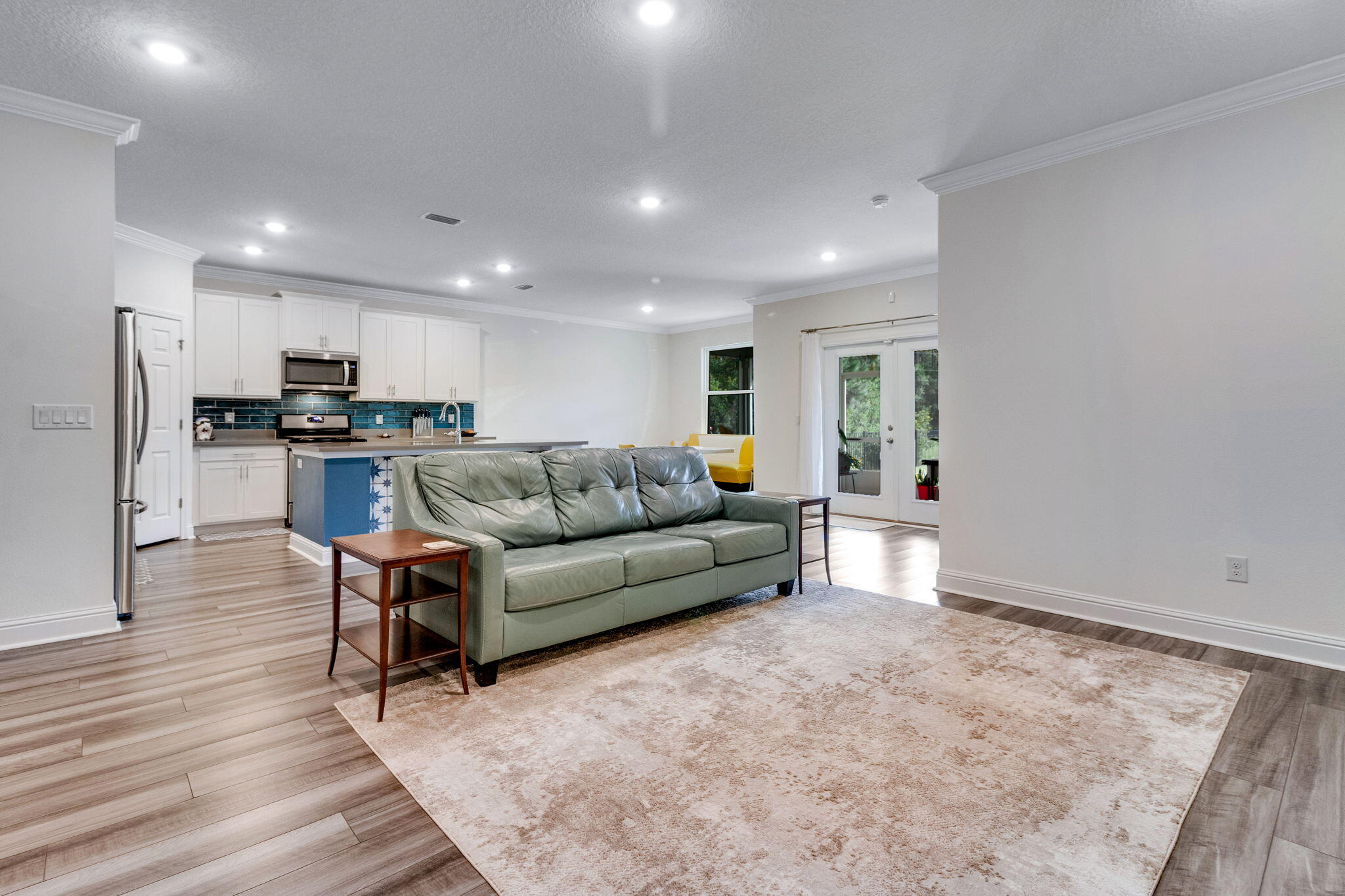 main property photo 13