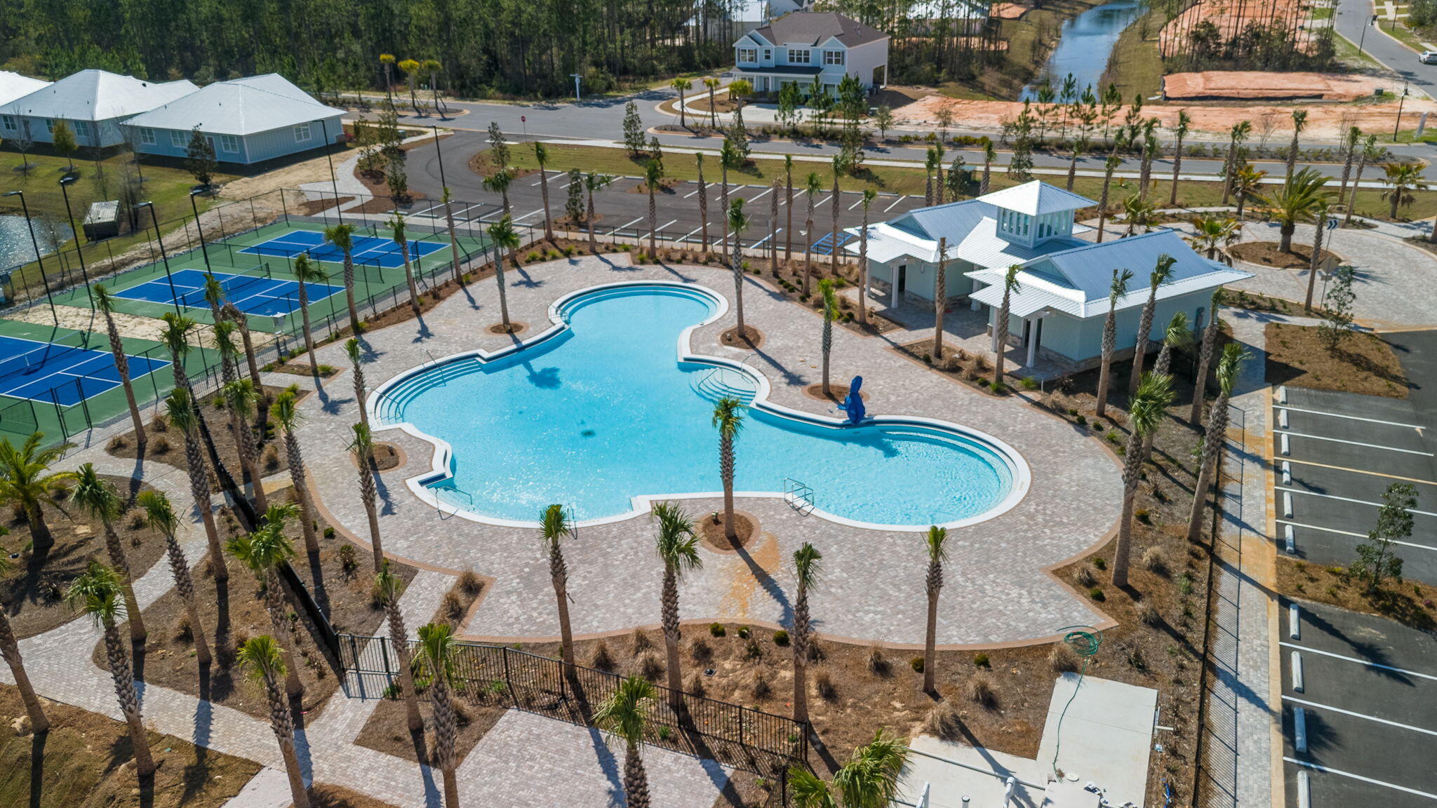main property photo 50