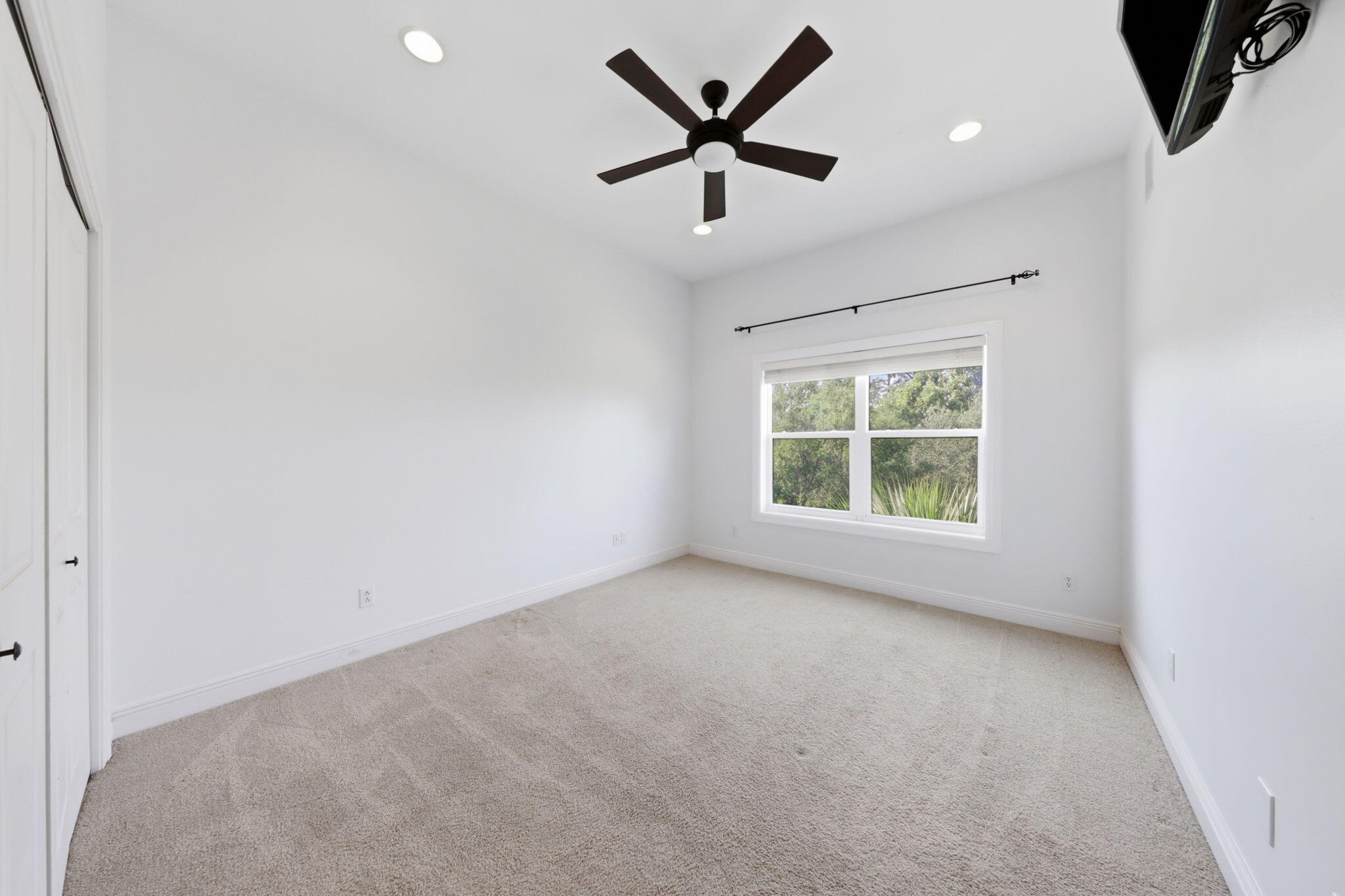 main property photo 122