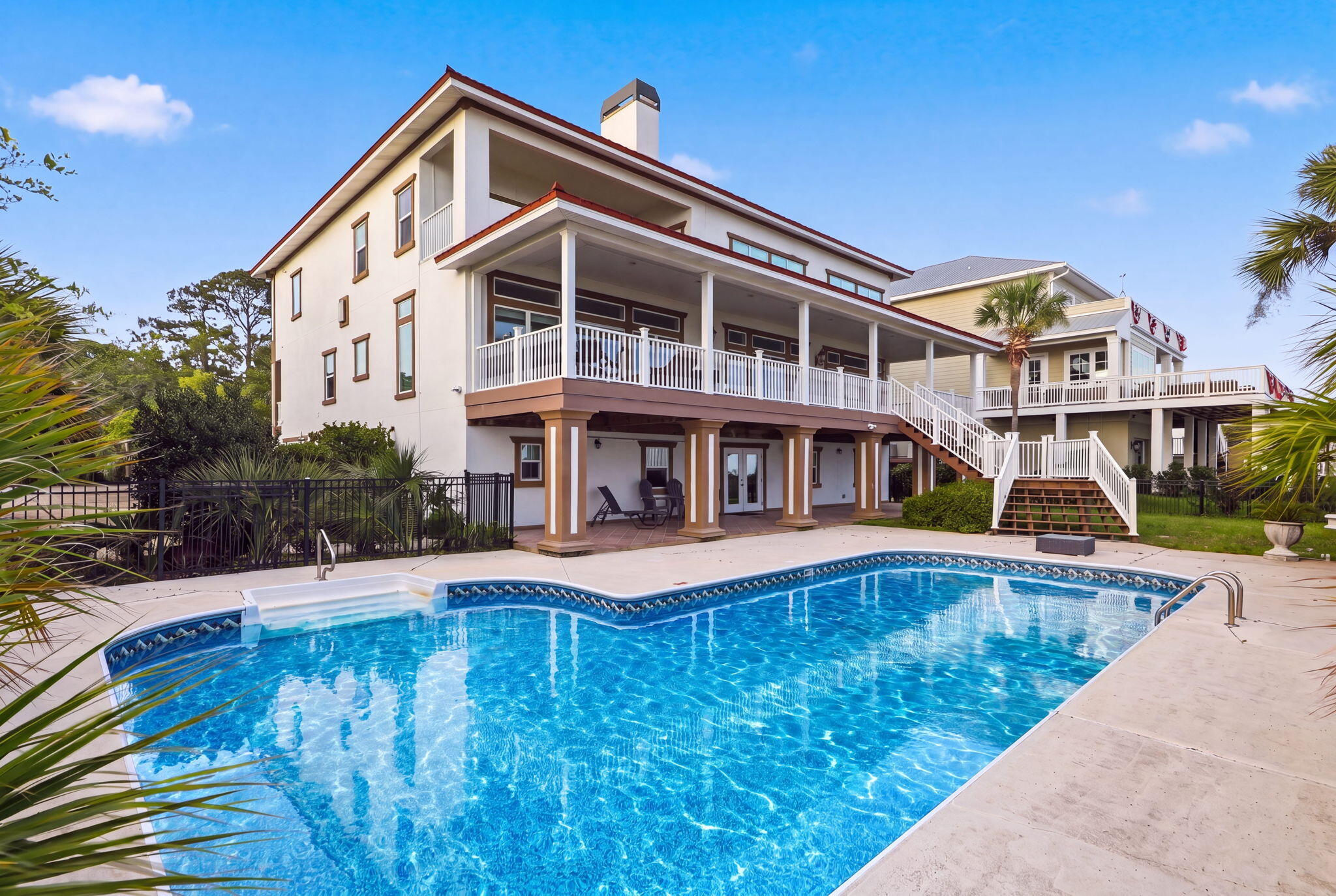 main property photo 45