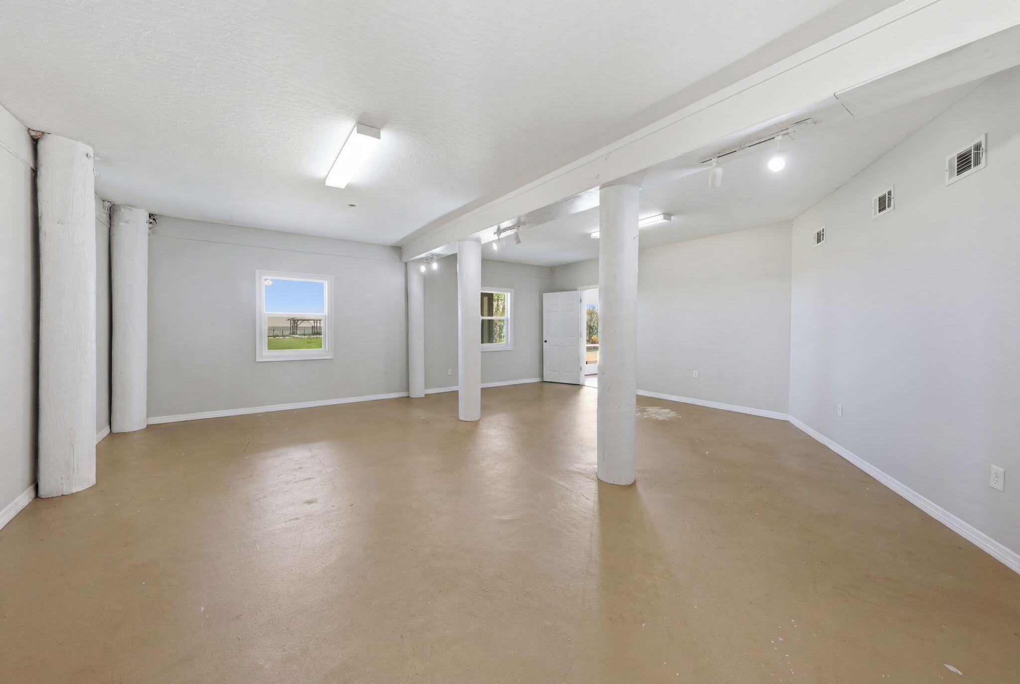 main property photo 67