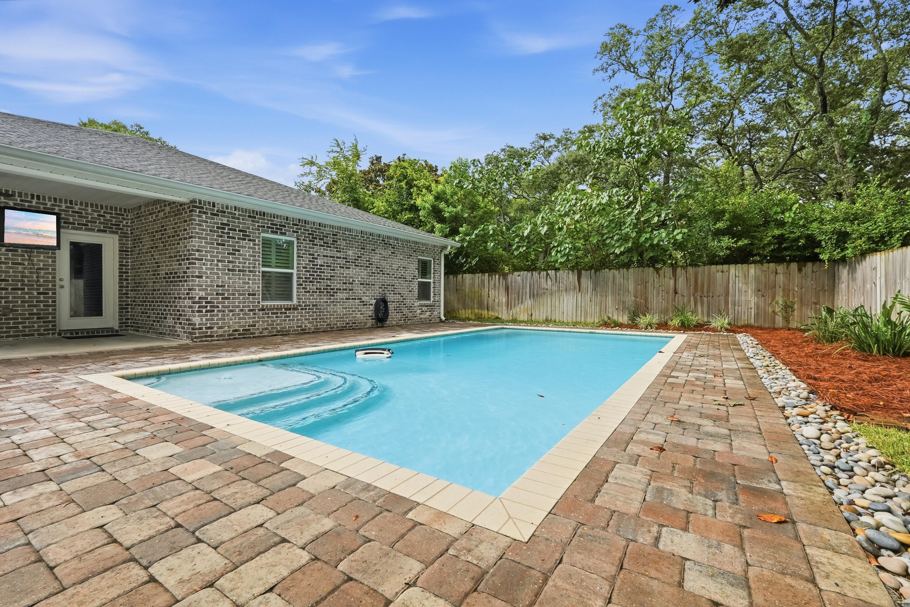 main property photo 64