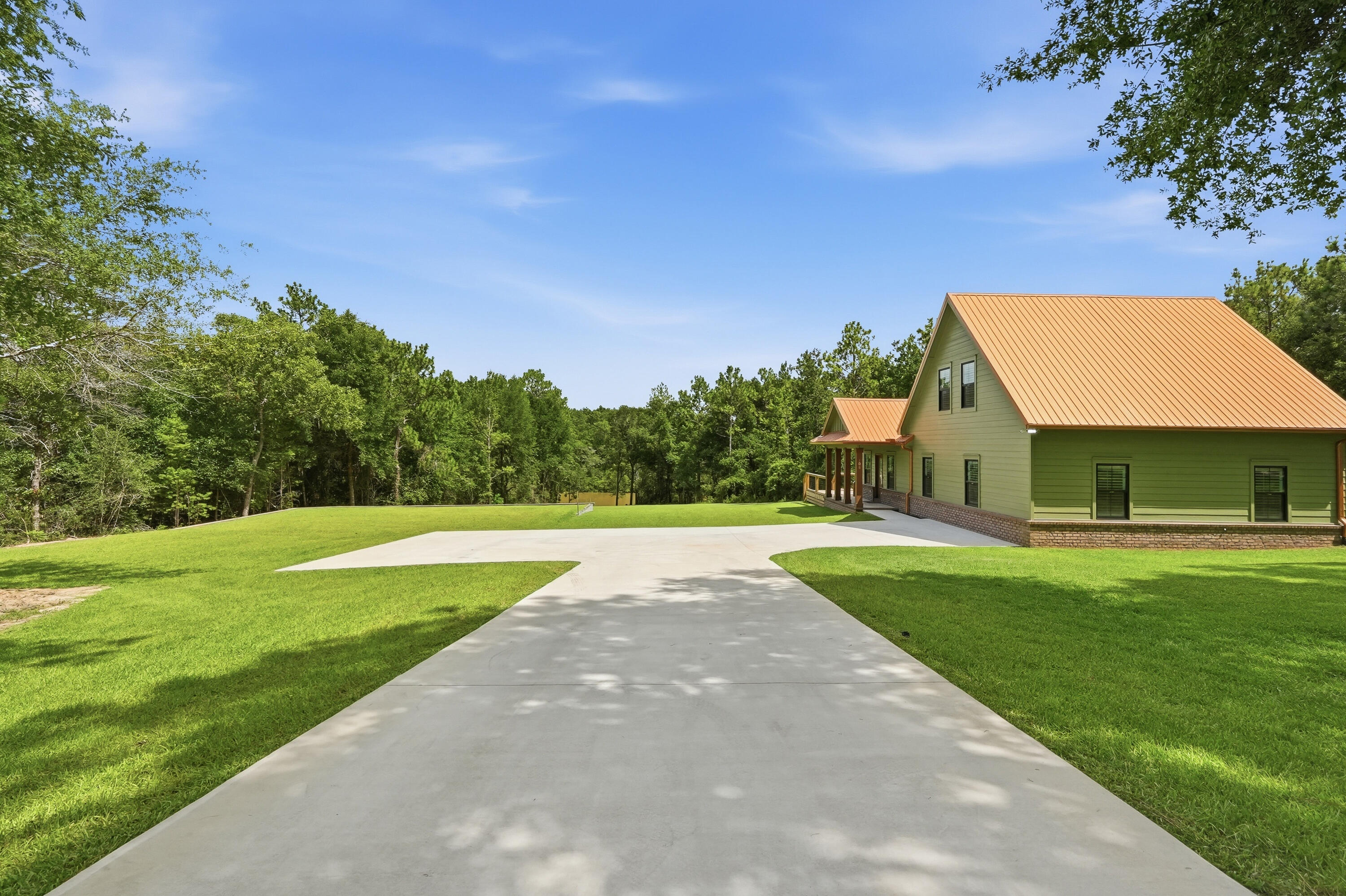 main property photo 10