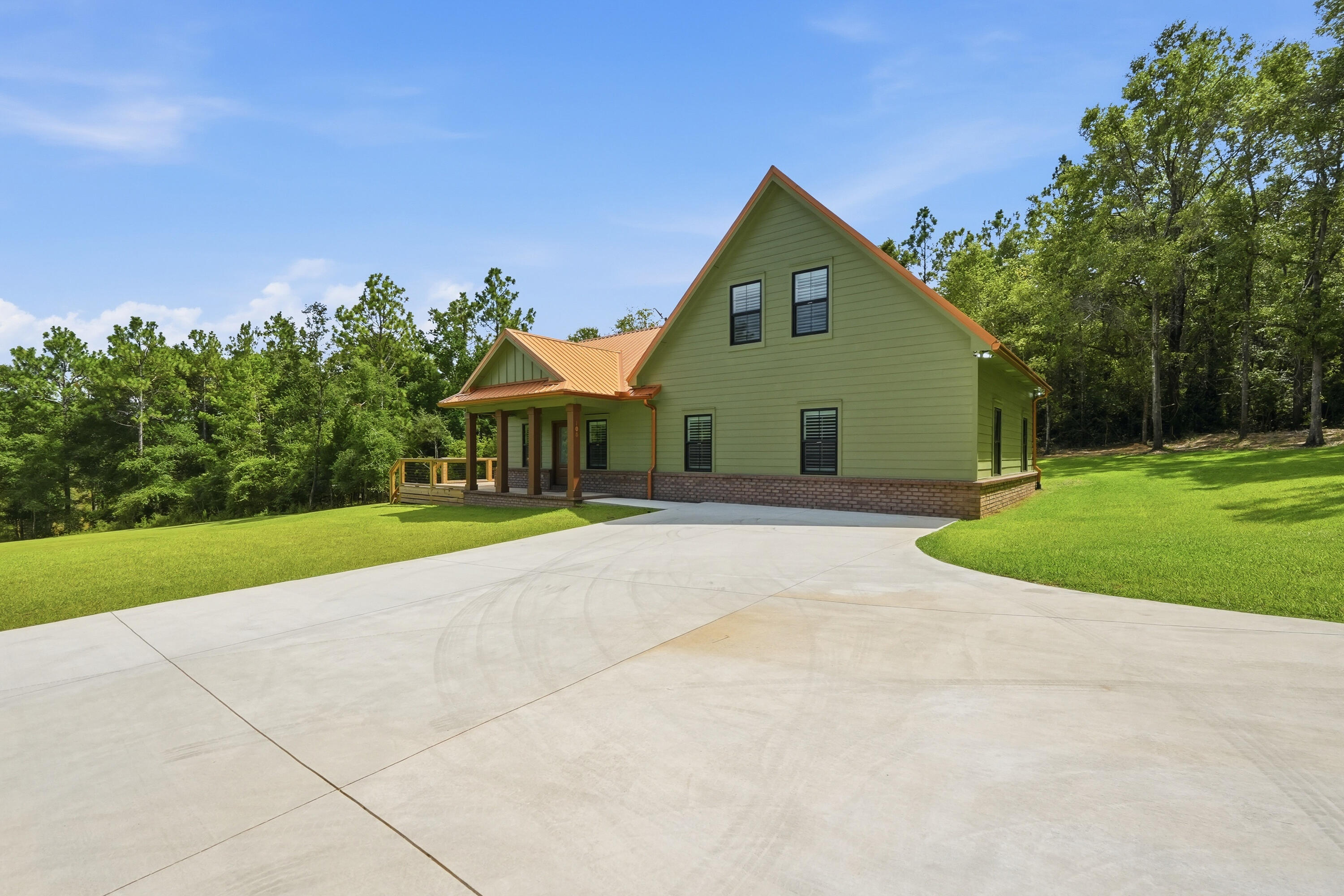 main property photo 11