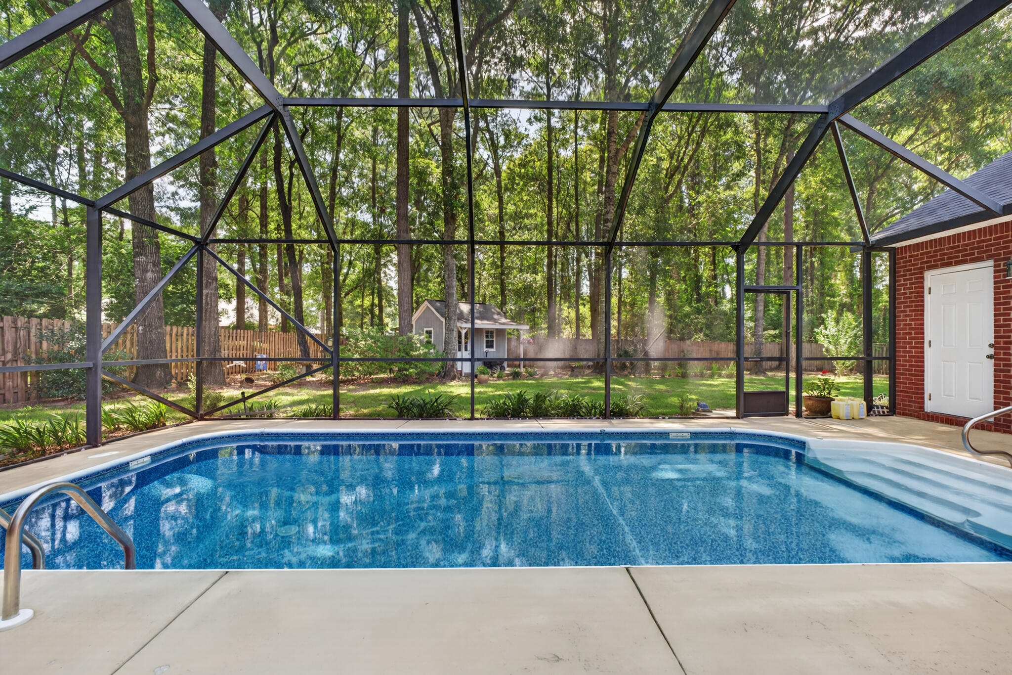main property photo 41