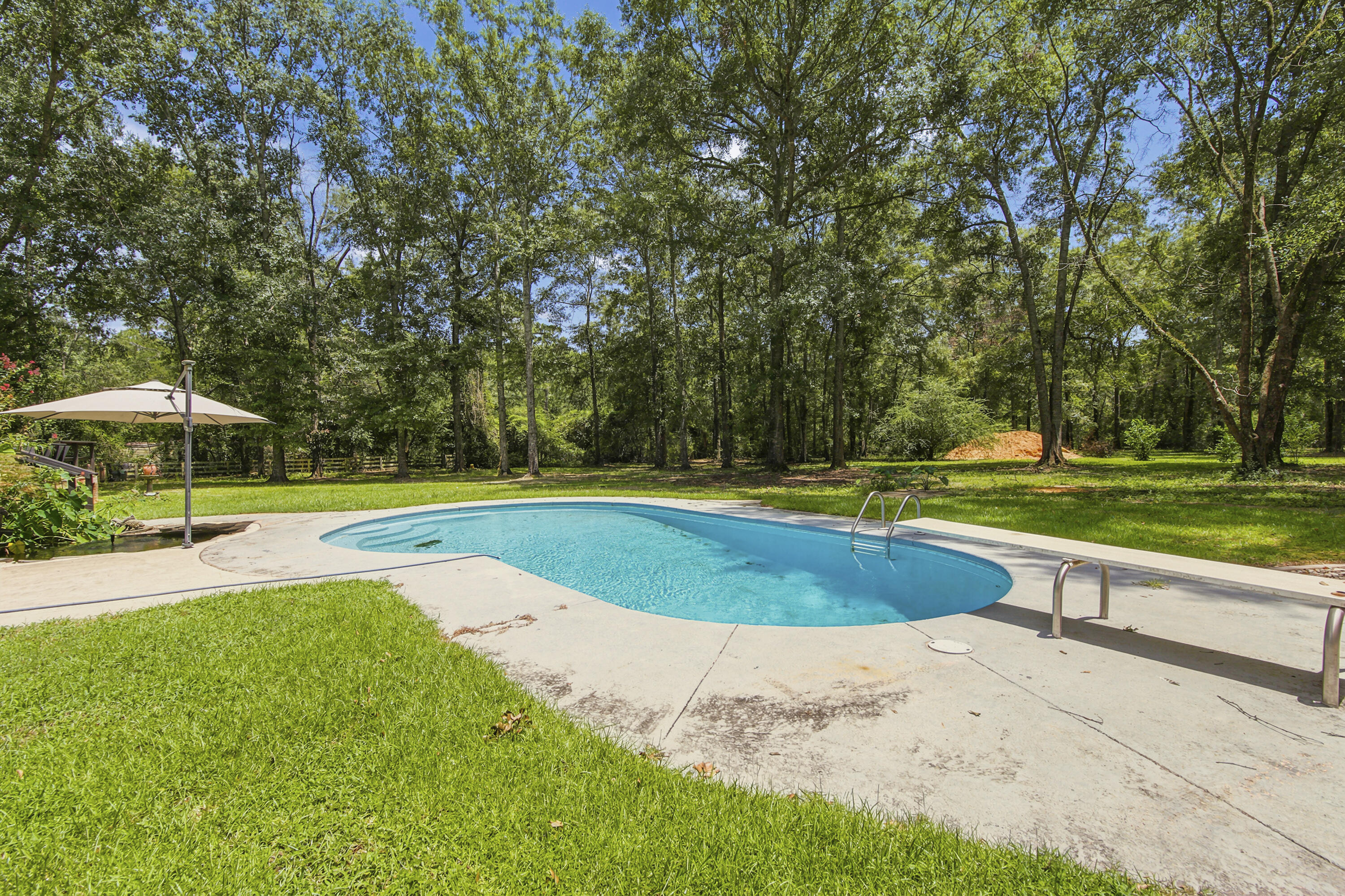 main property photo 60