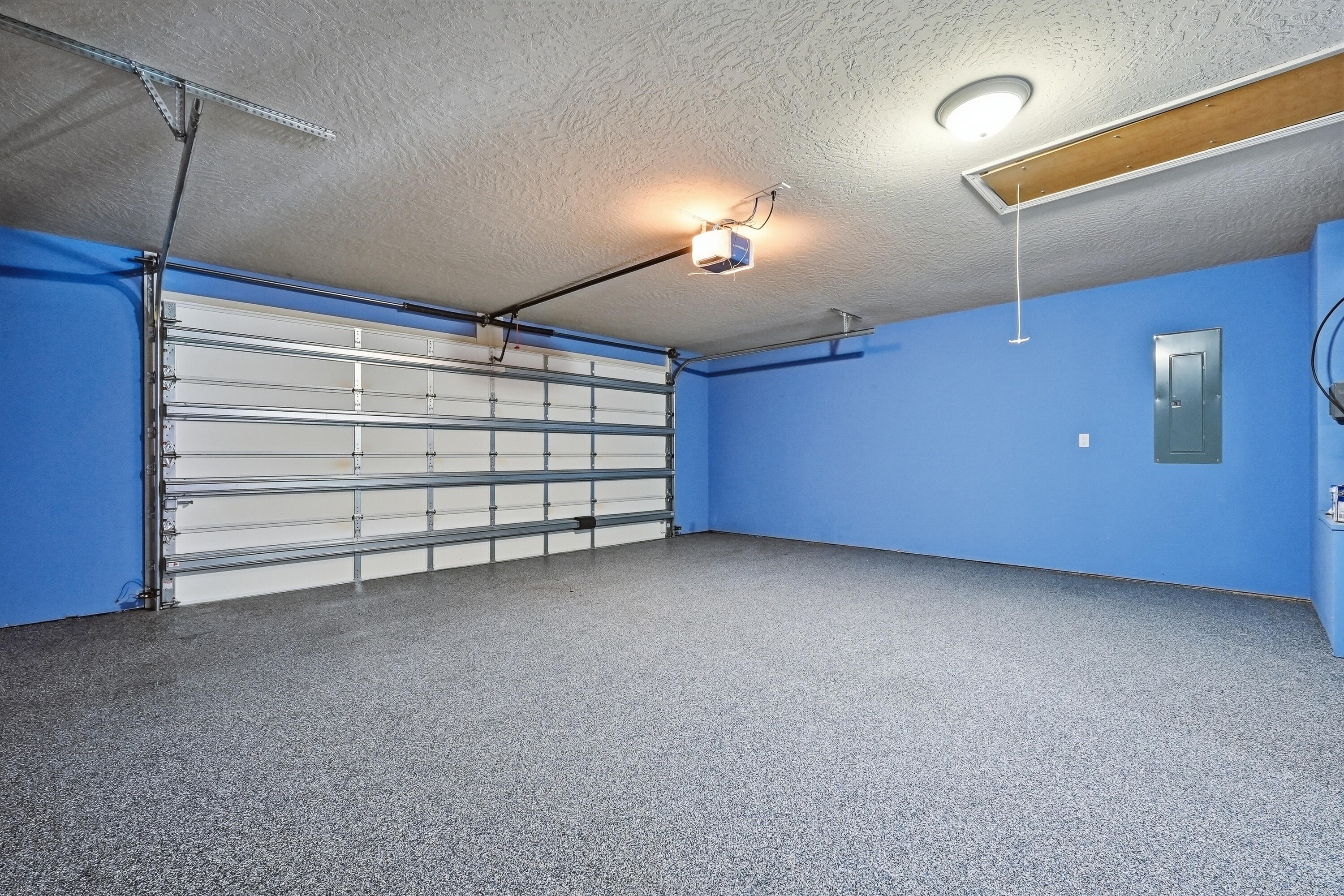 main property photo 74