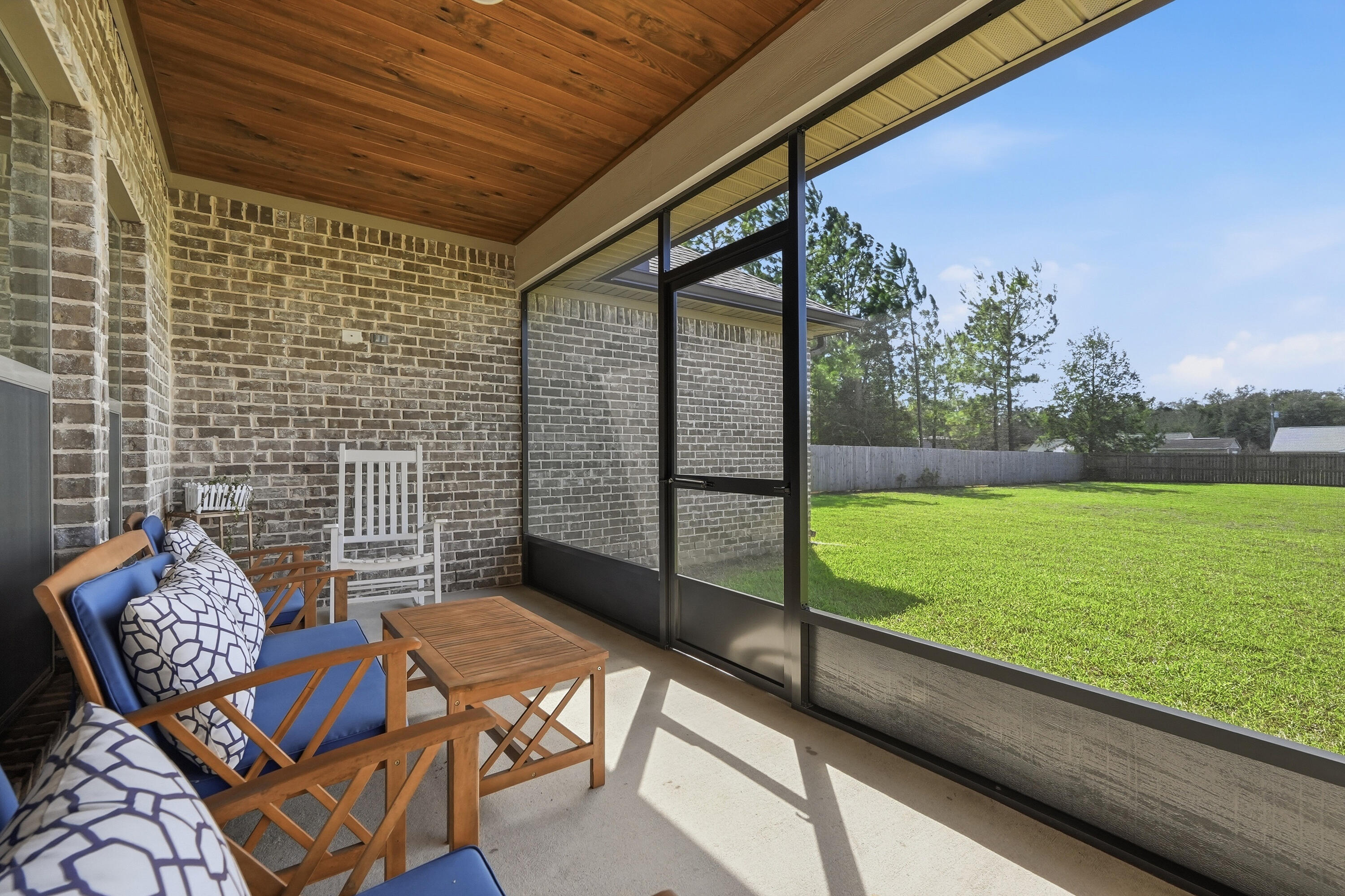 main property photo 78