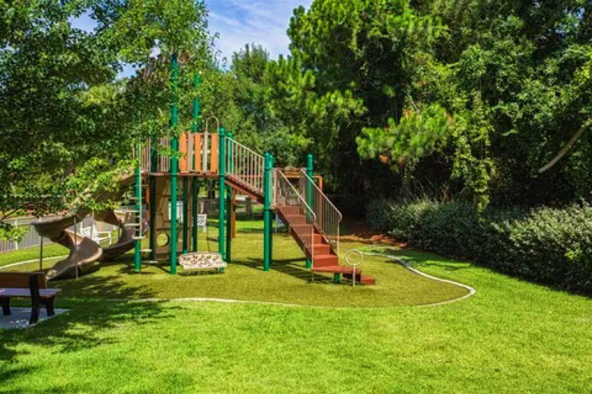 main property photo 60