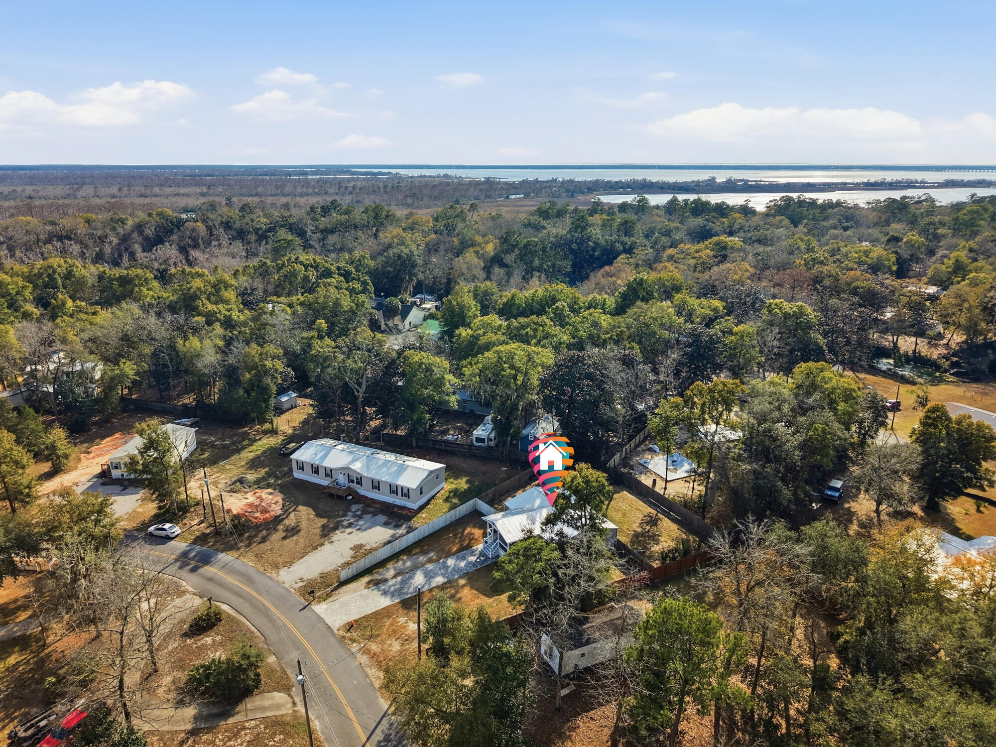 main property photo 32