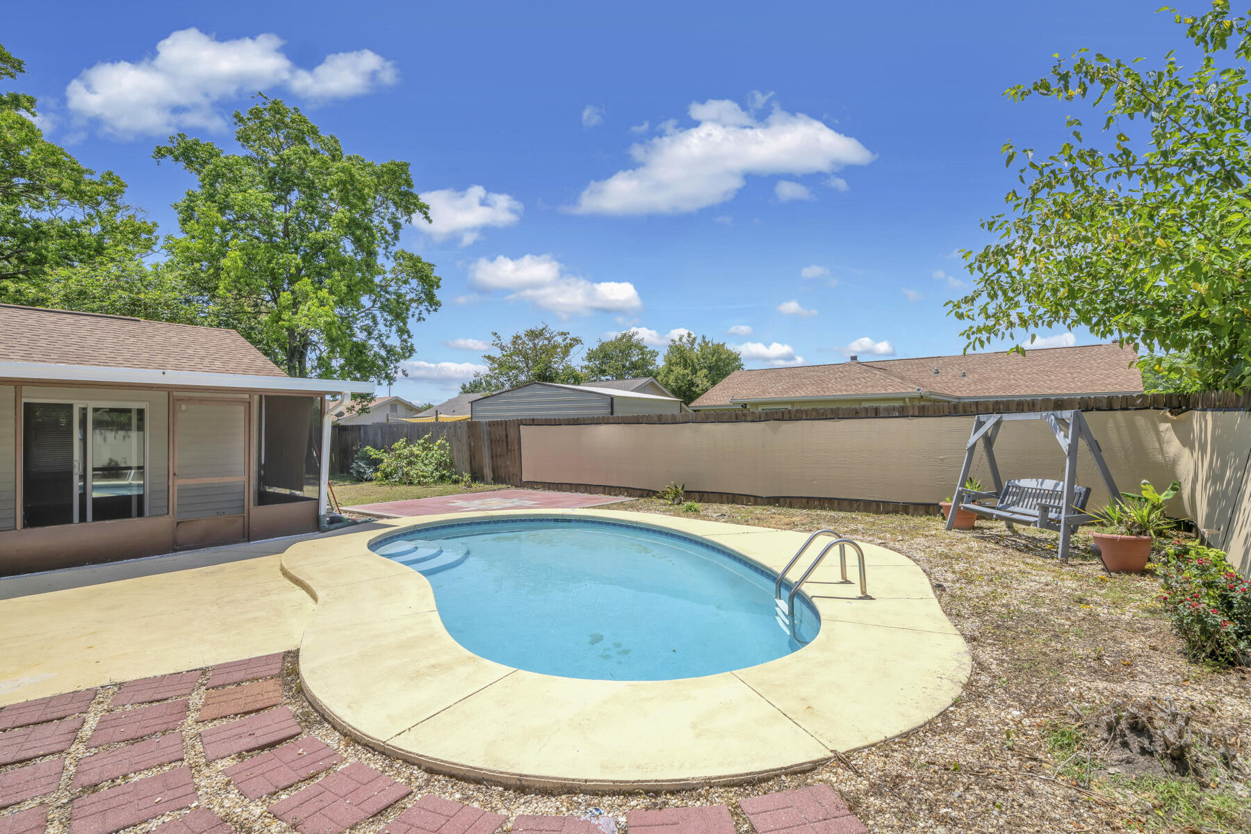 main property photo 7