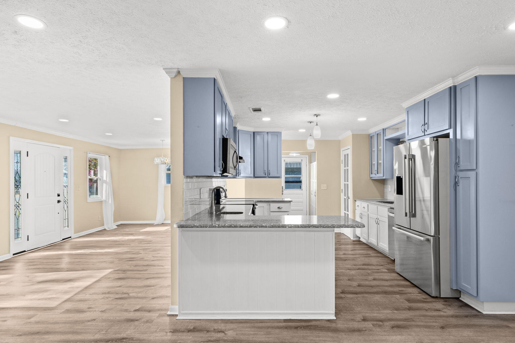 main property photo 12