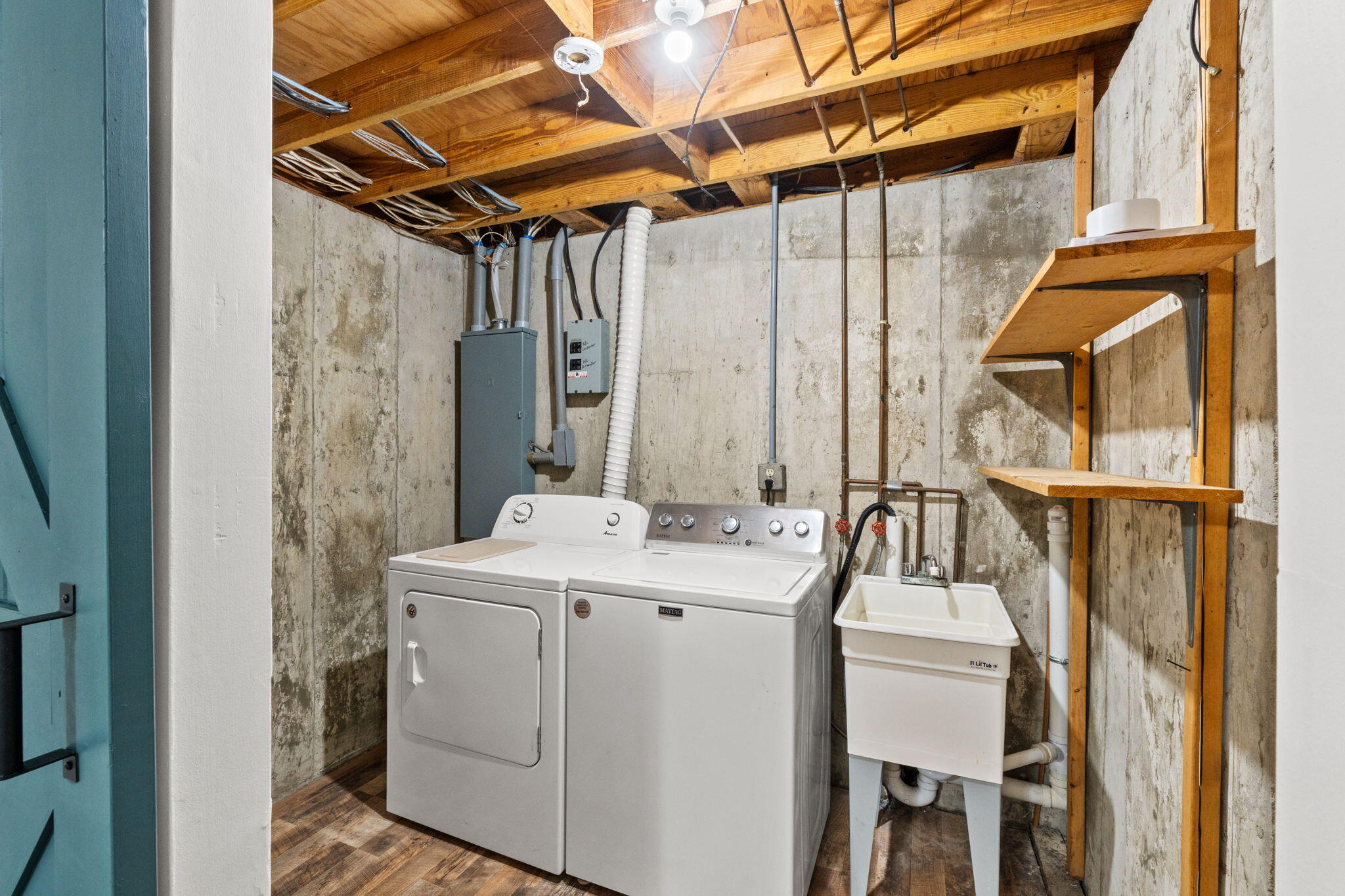 main property photo 44