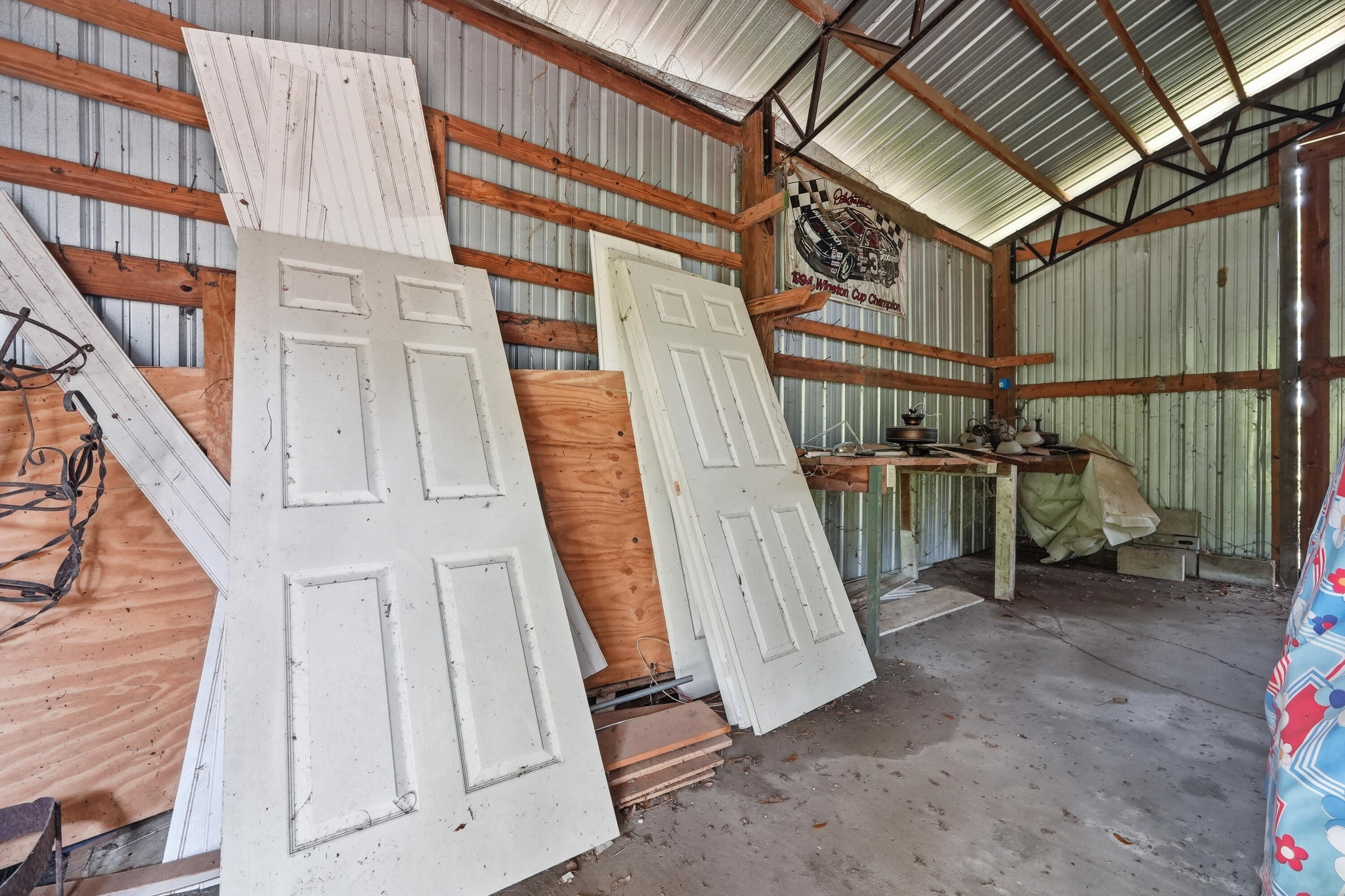 main property photo 40