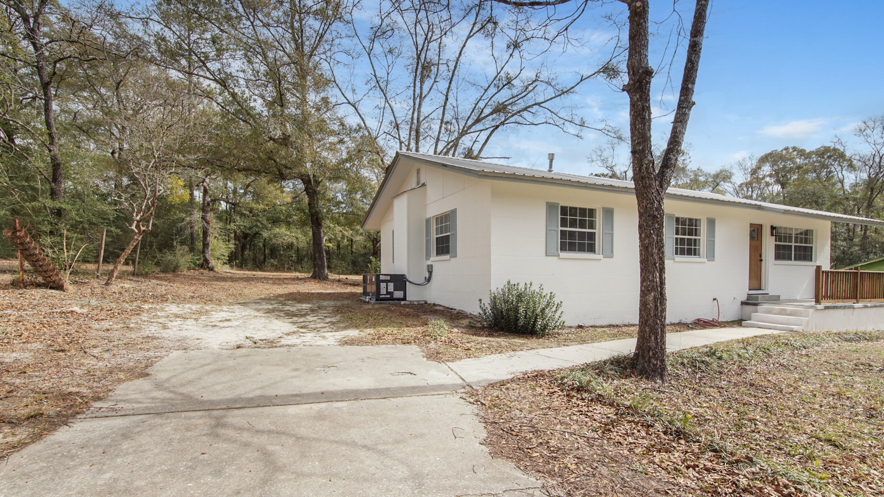 main property photo 29