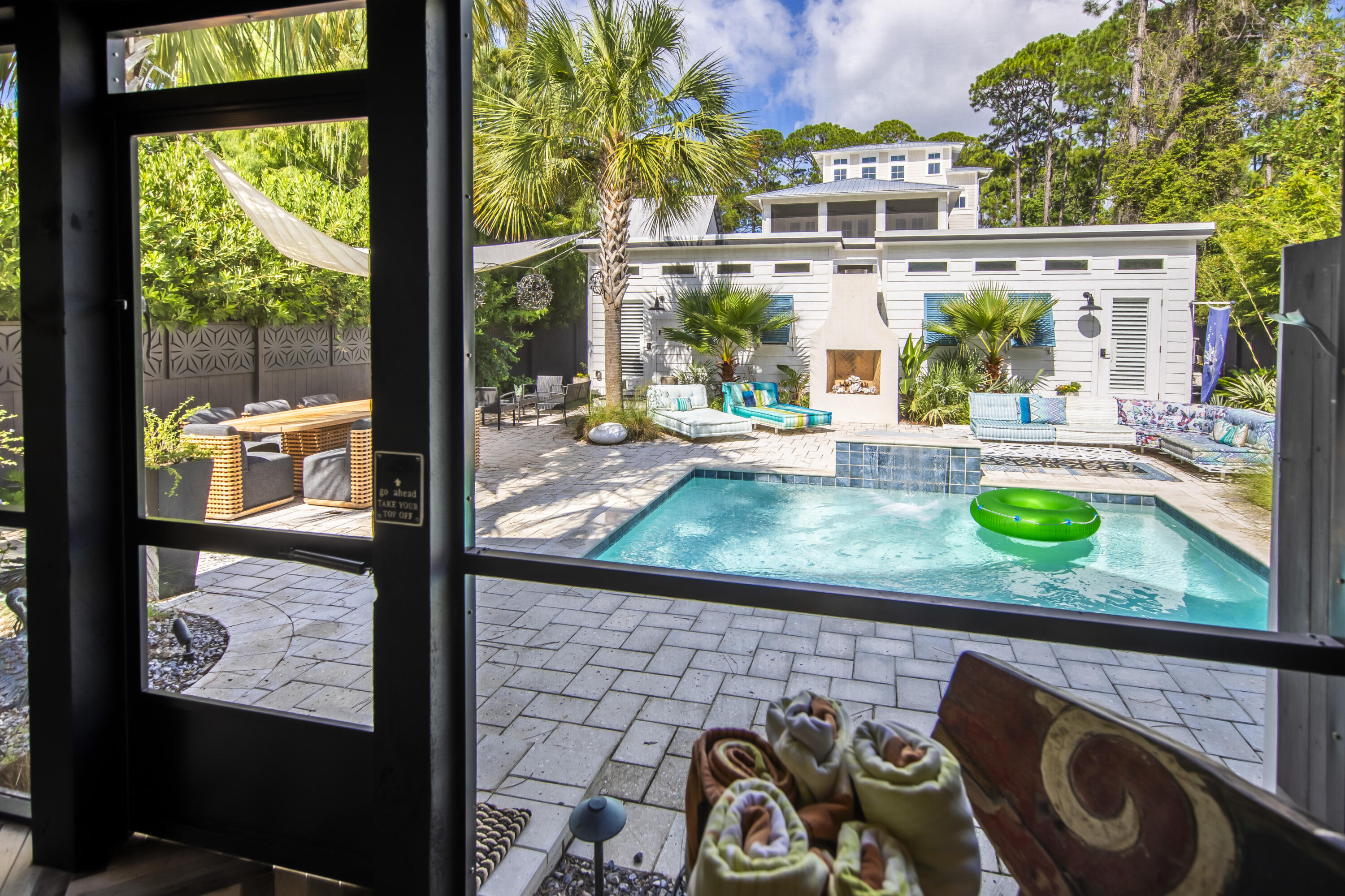 main property photo 15