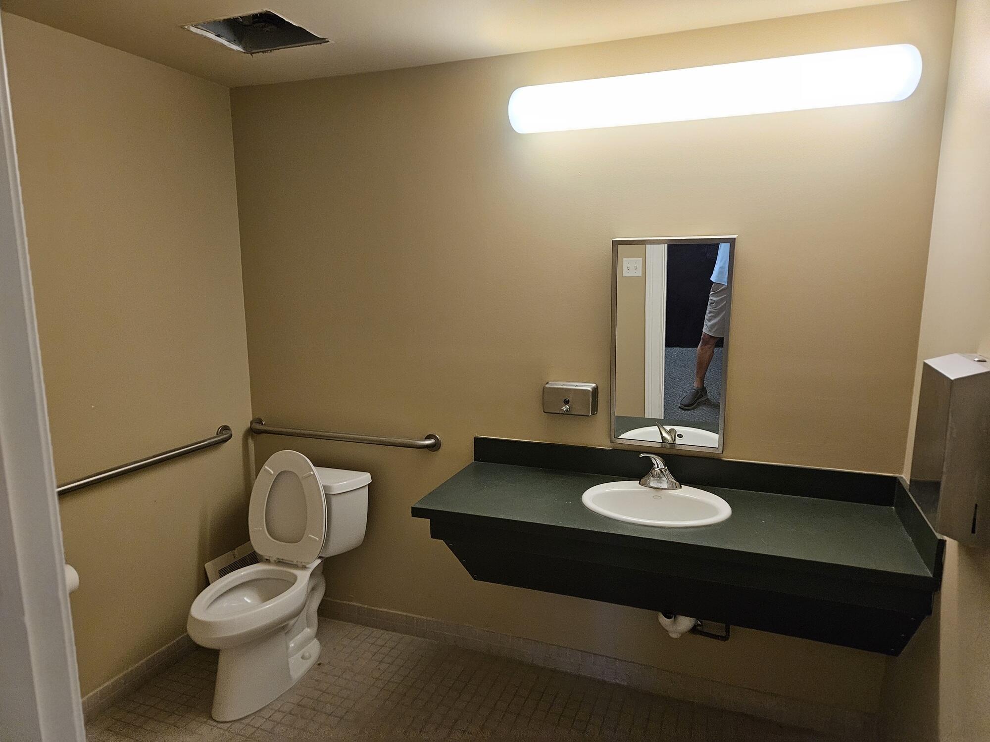 main property photo 17