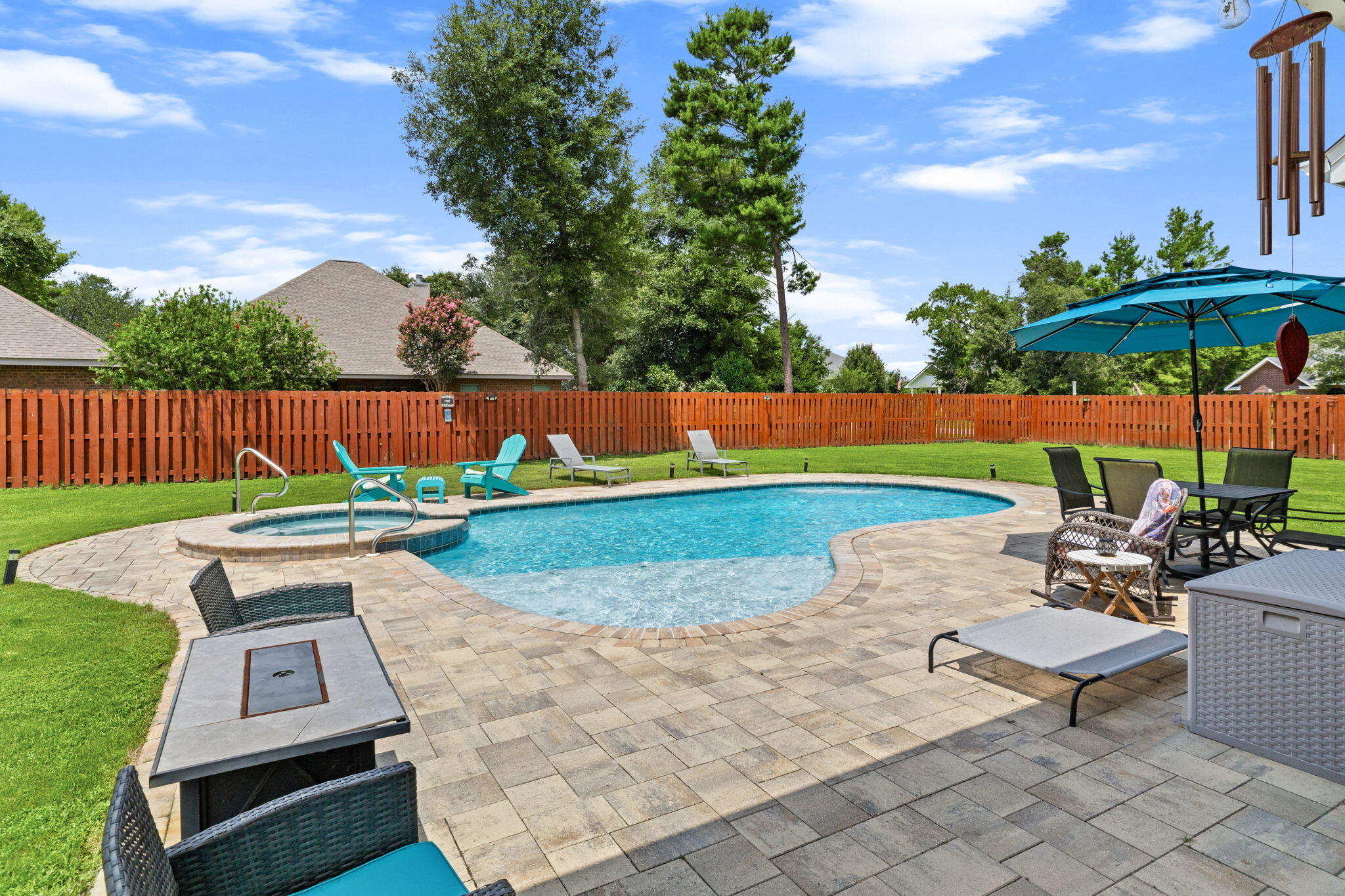 main property photo 18