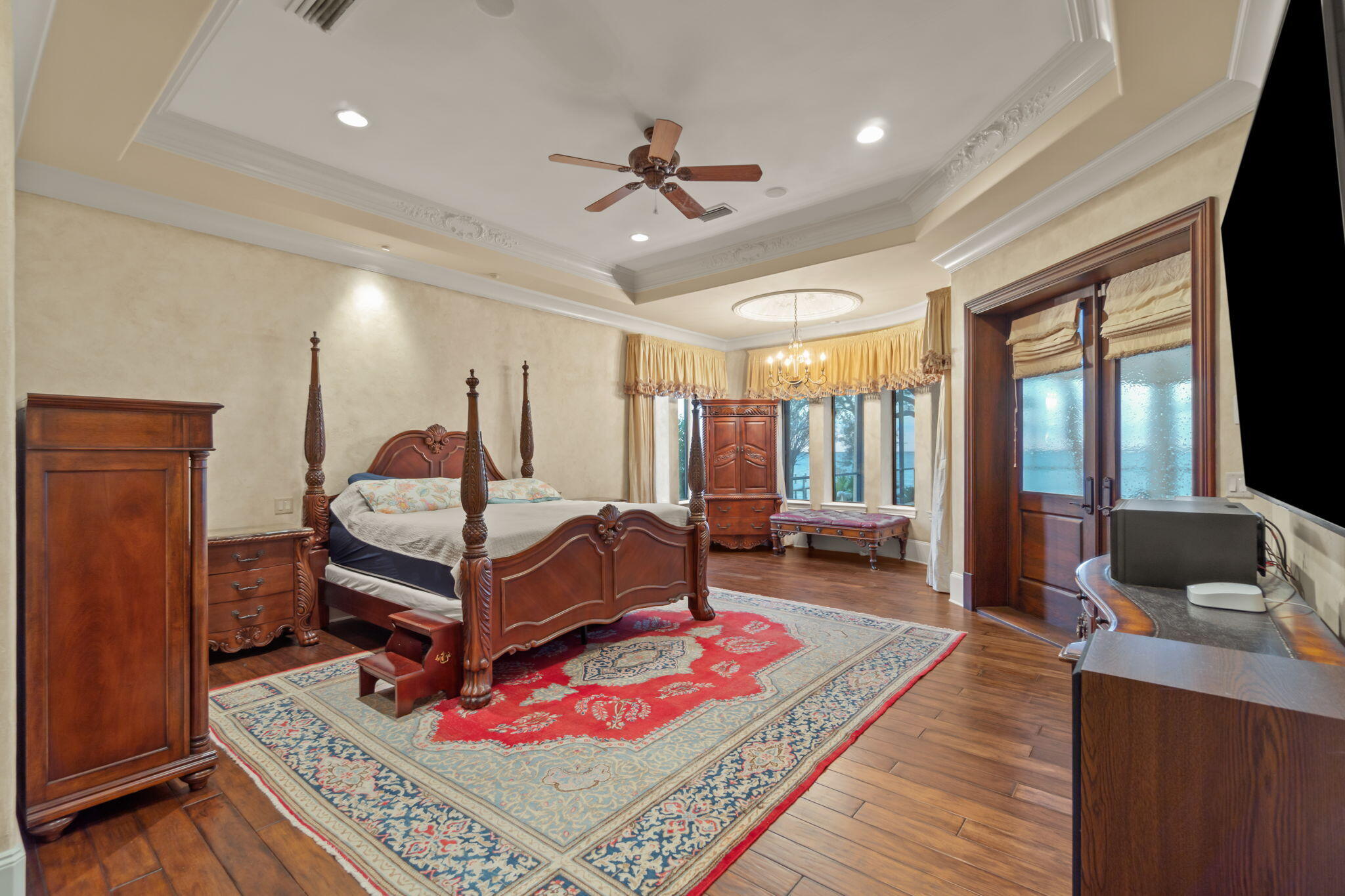 main property photo 34