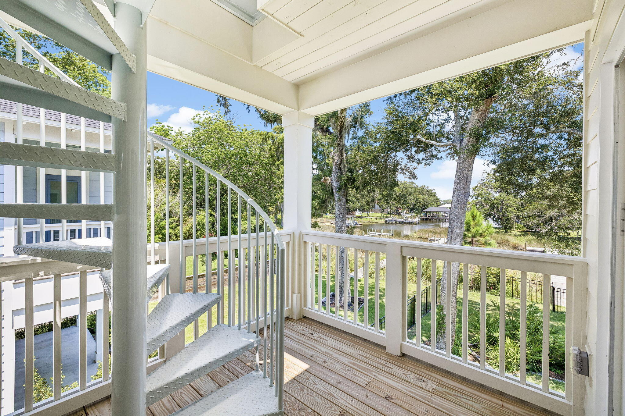 main property photo 29