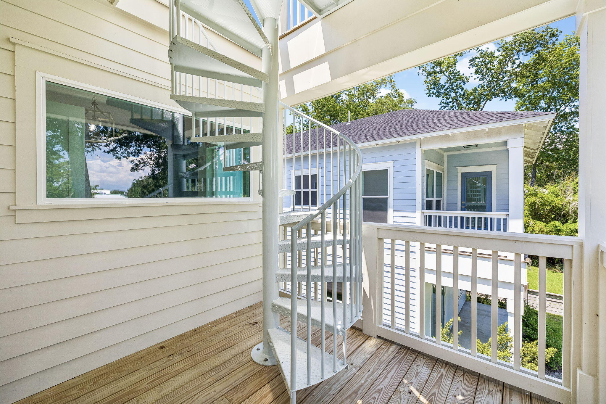 main property photo 43