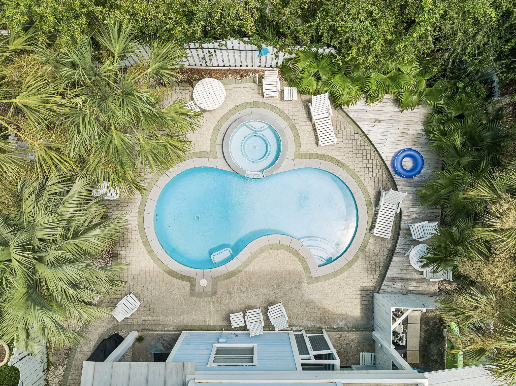 main property photo 40