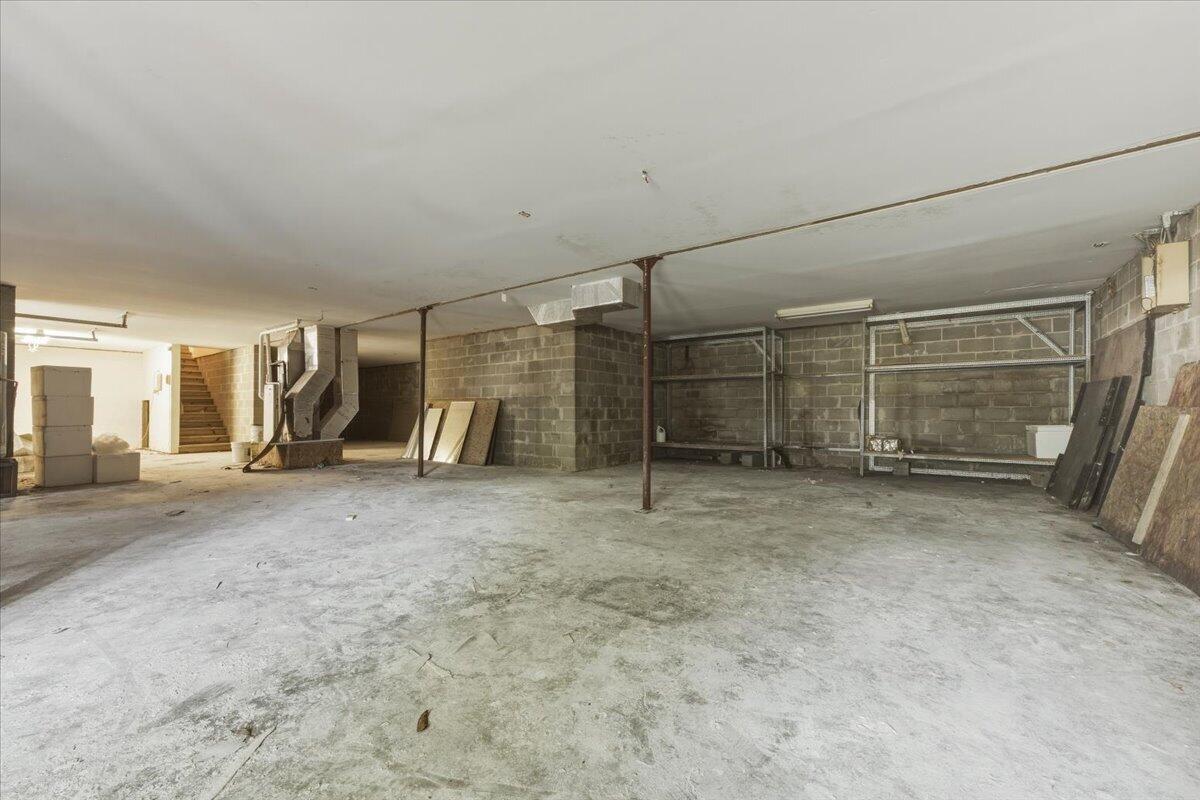 main property photo 54