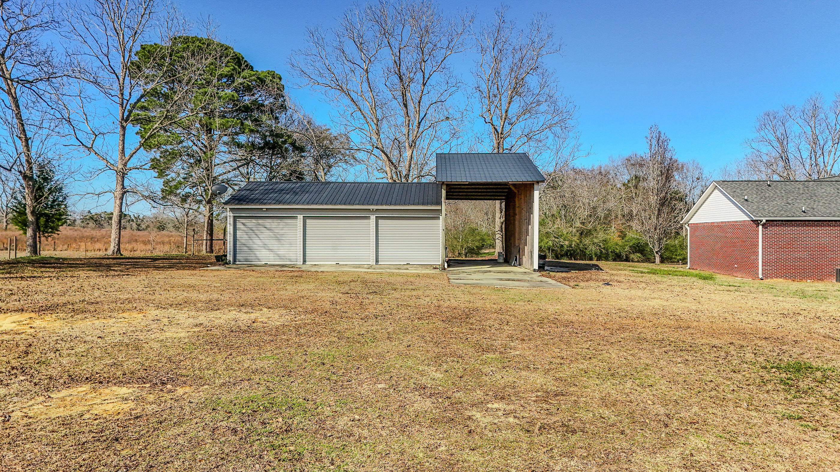 main property photo 39