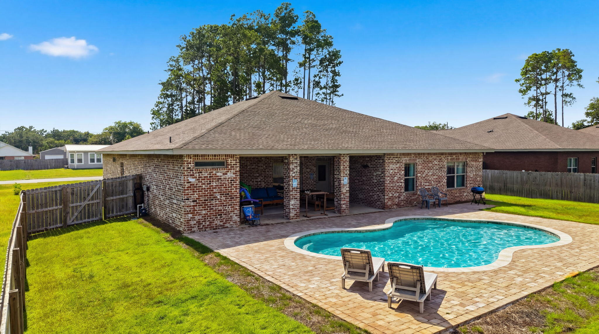 main property photo 47