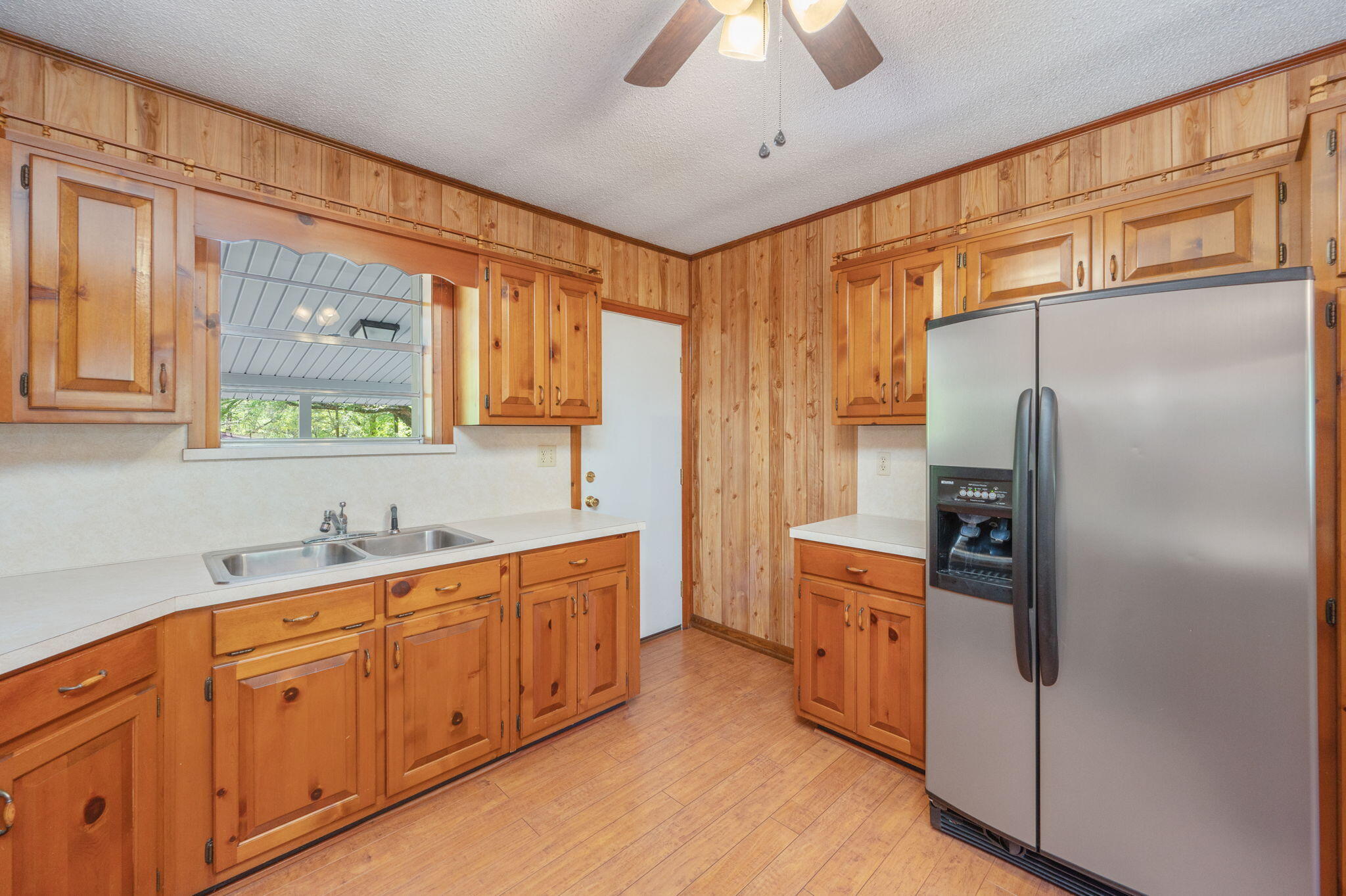 main property photo 16