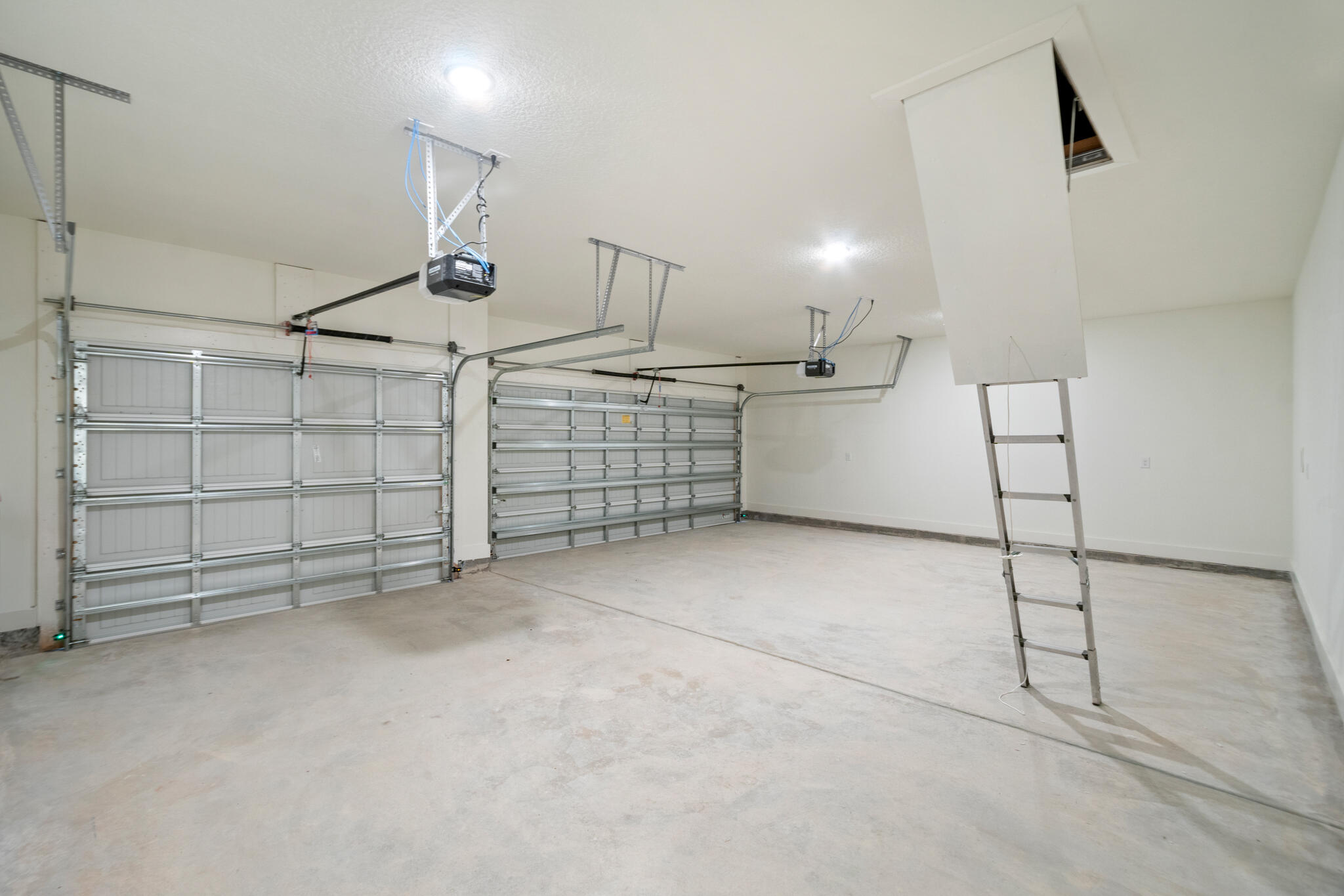 main property photo 74