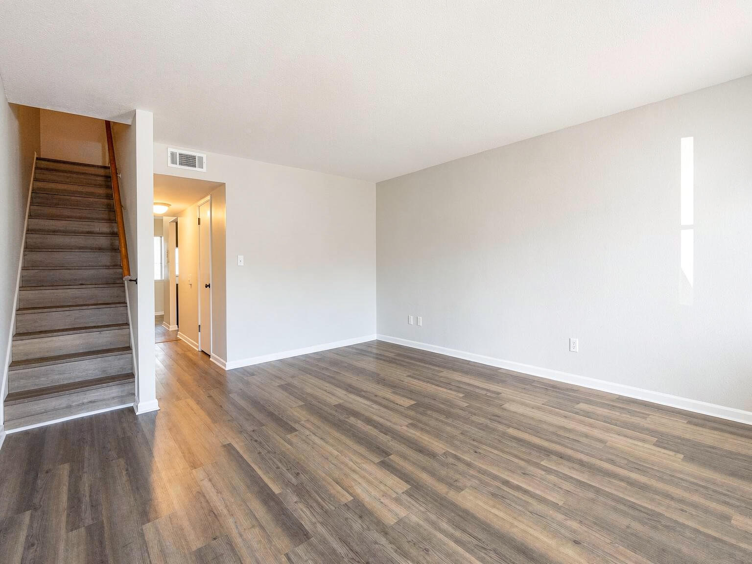 property viewer photo 1