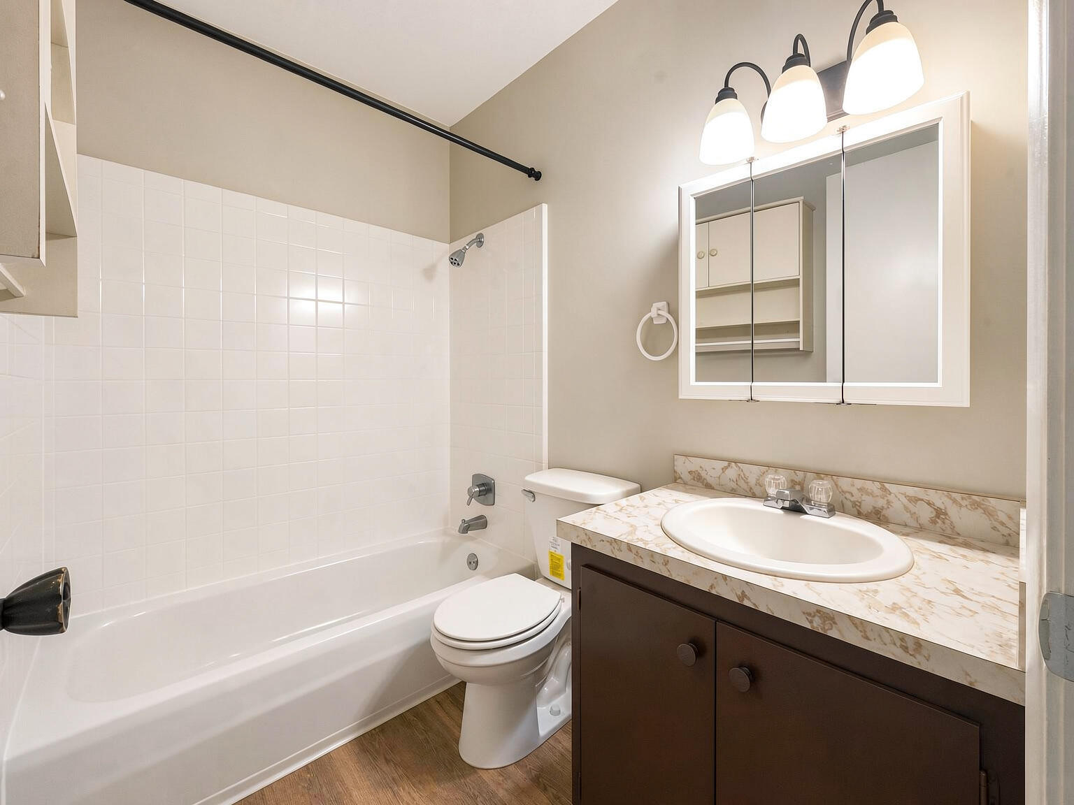 property viewer photo 7