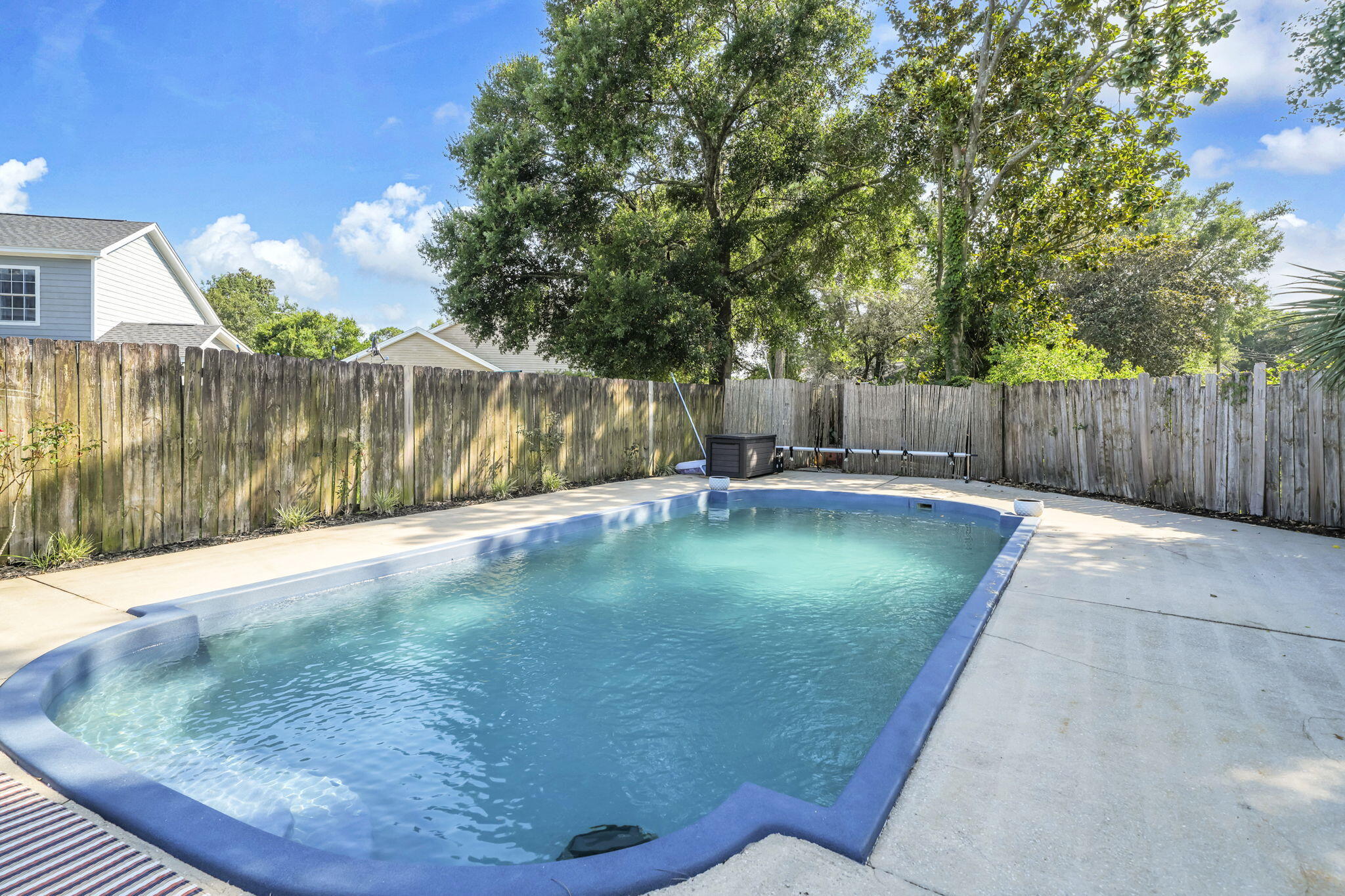 main property photo 50
