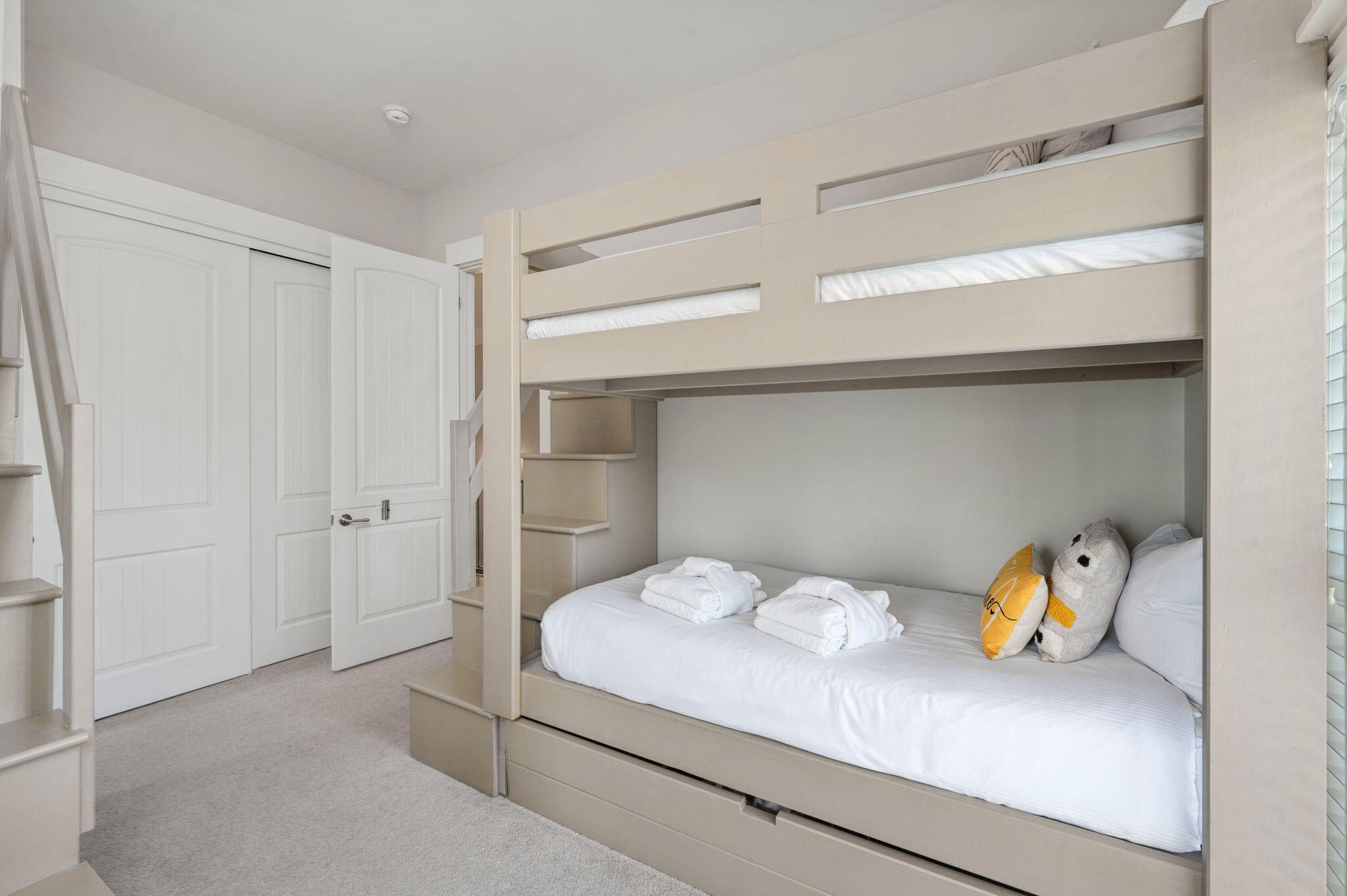 main property photo 89