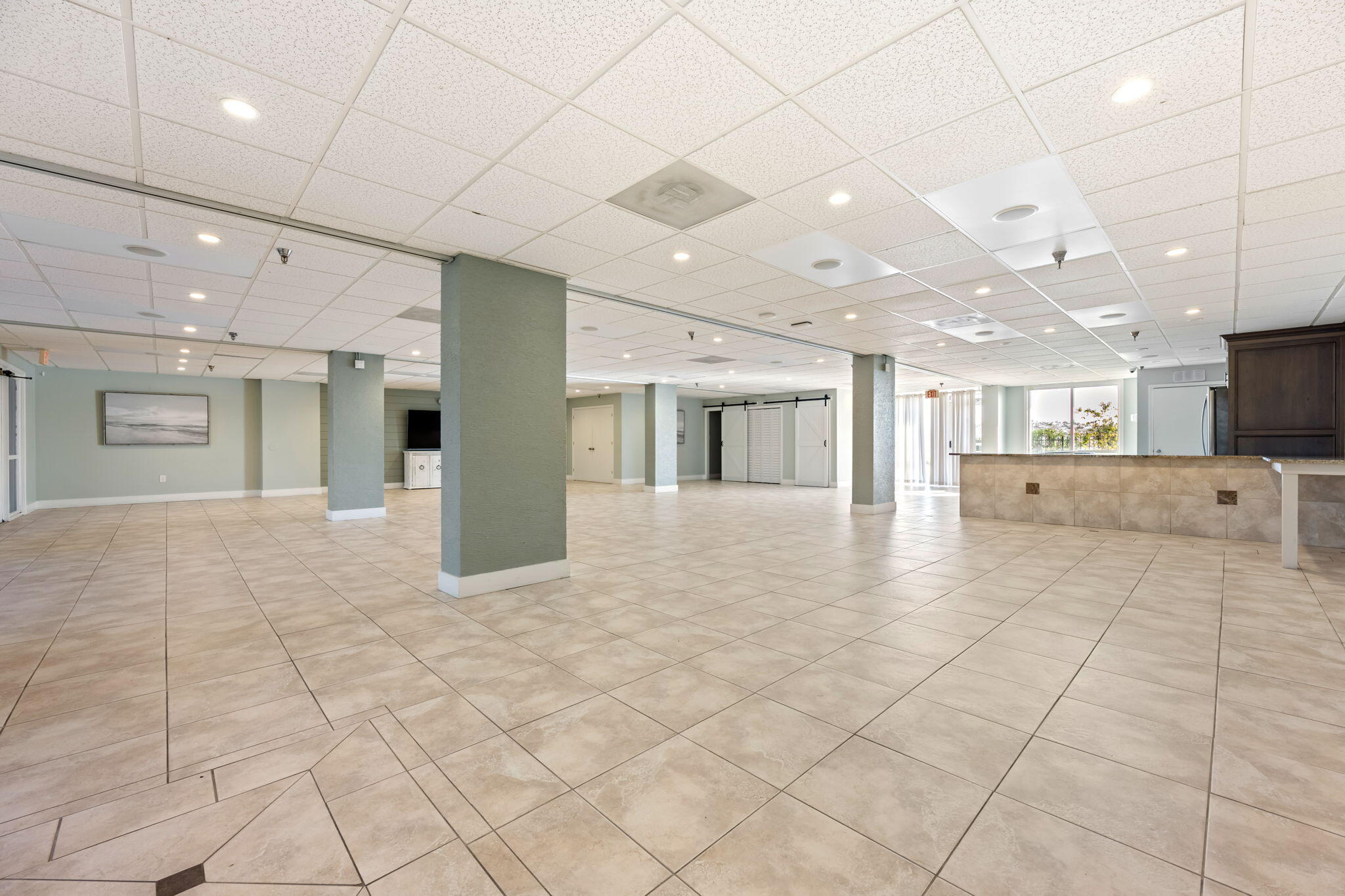 main property photo 43