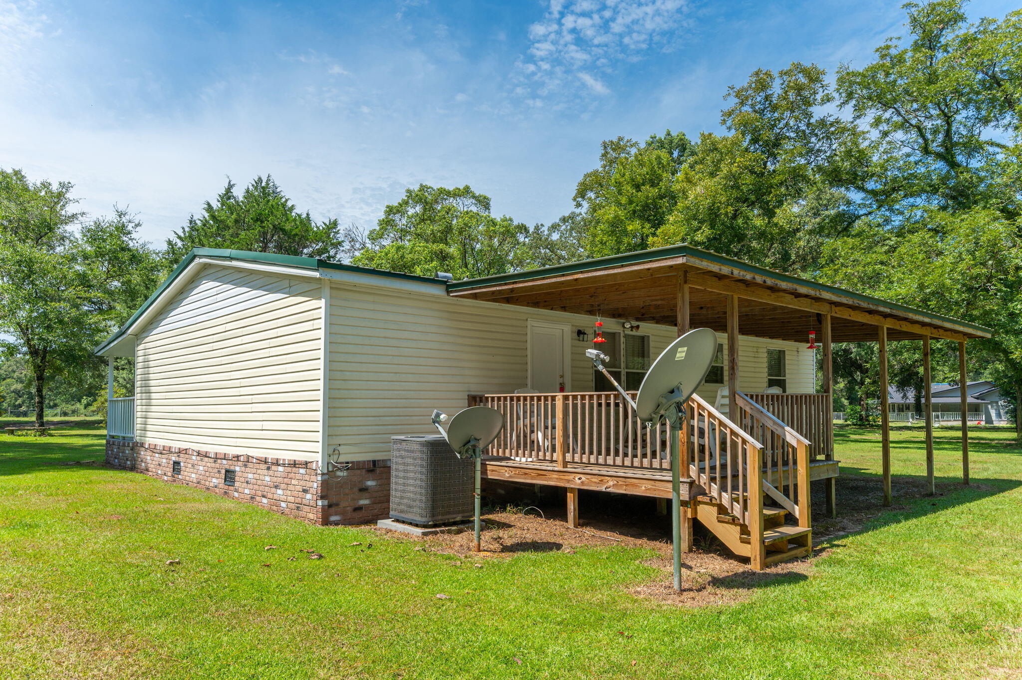 main property photo 28