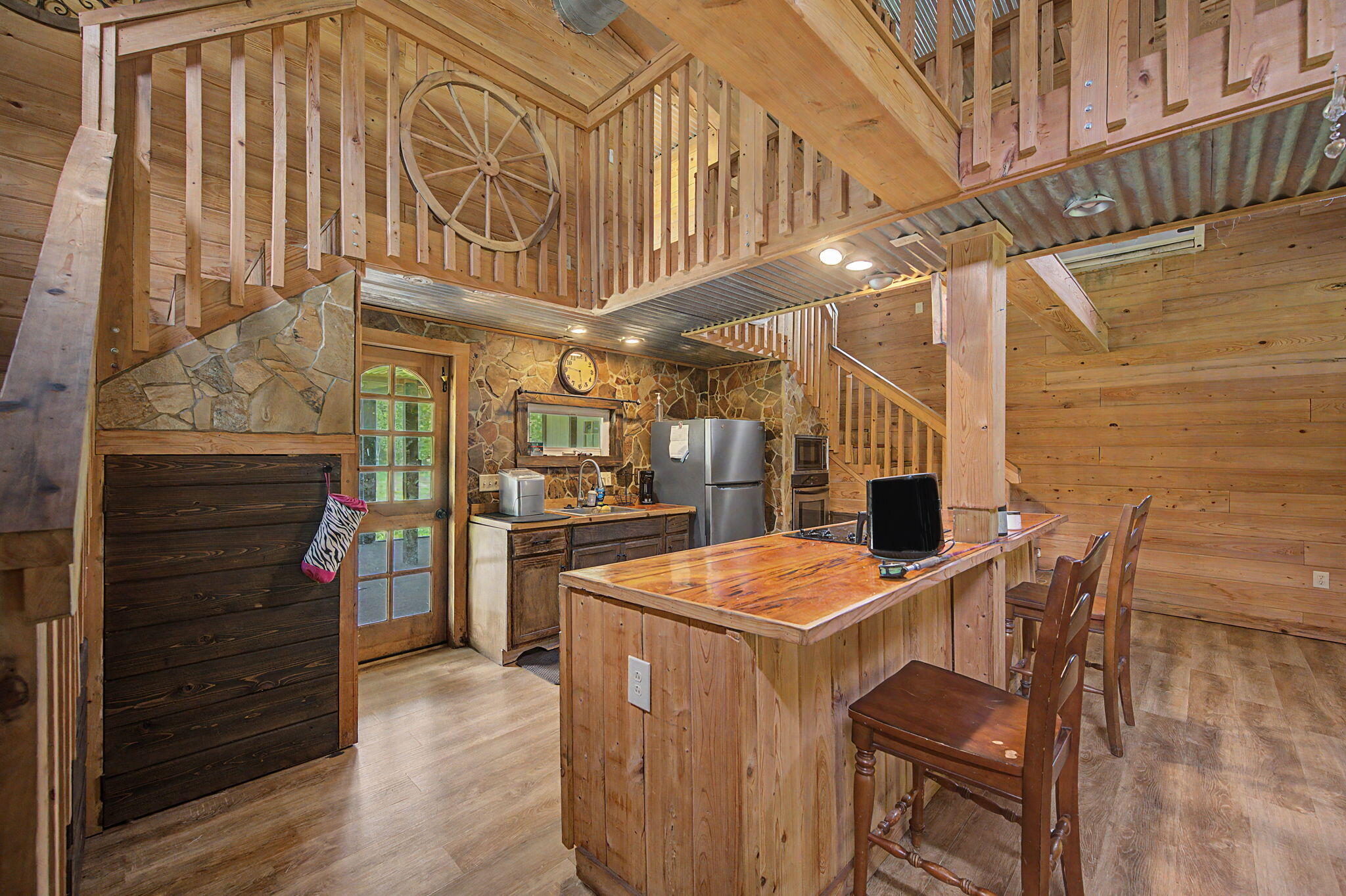 main property photo 12
