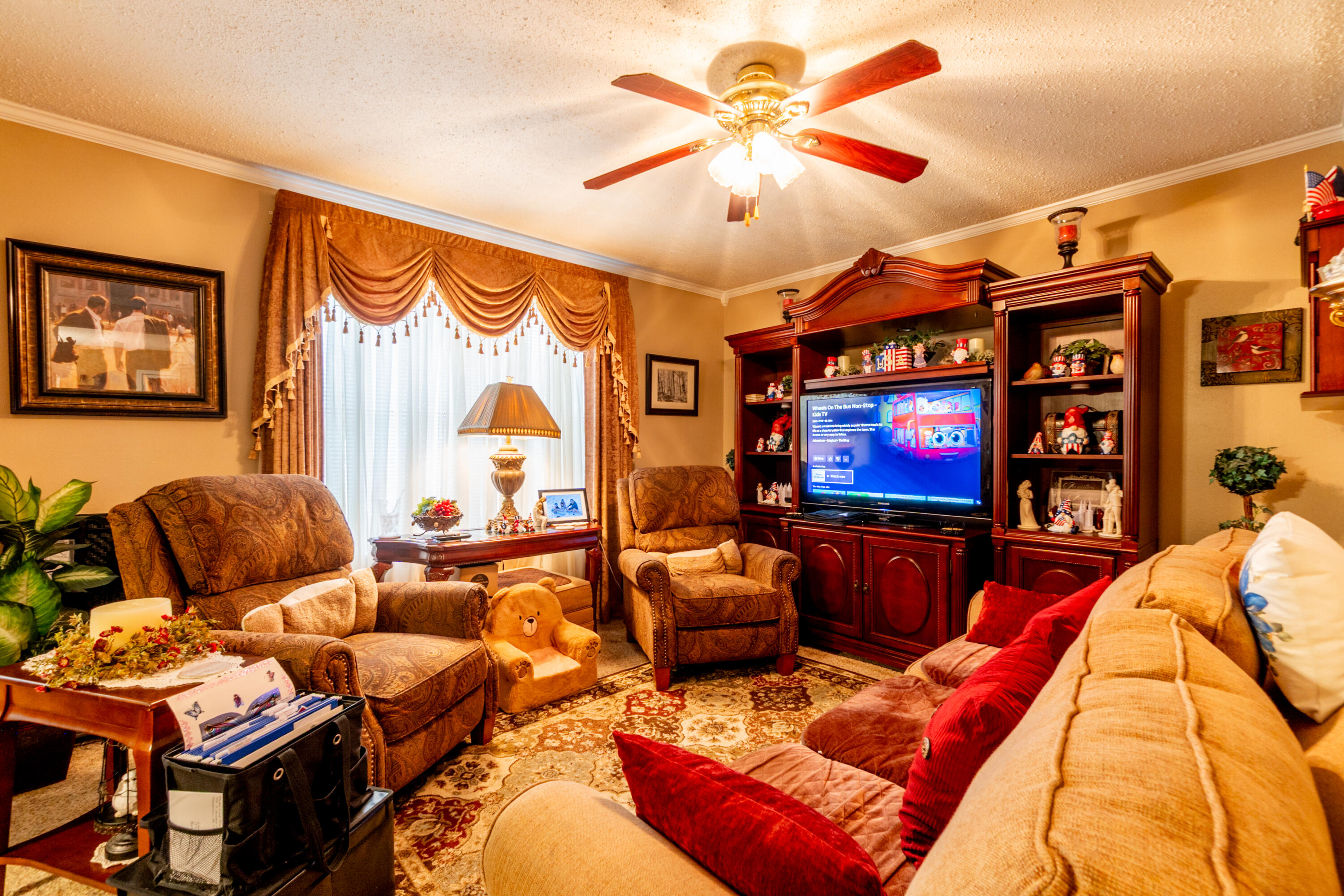 main property photo 30