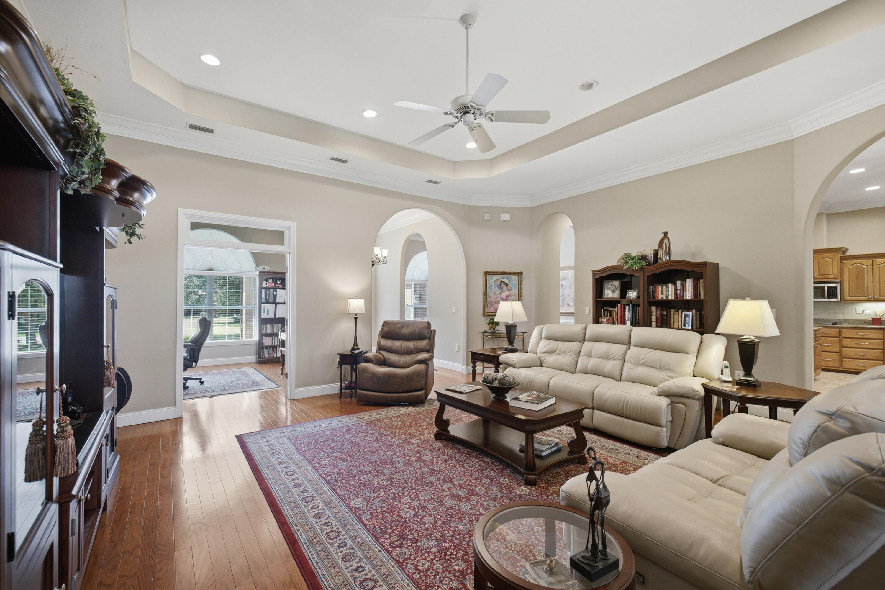 main property photo 4