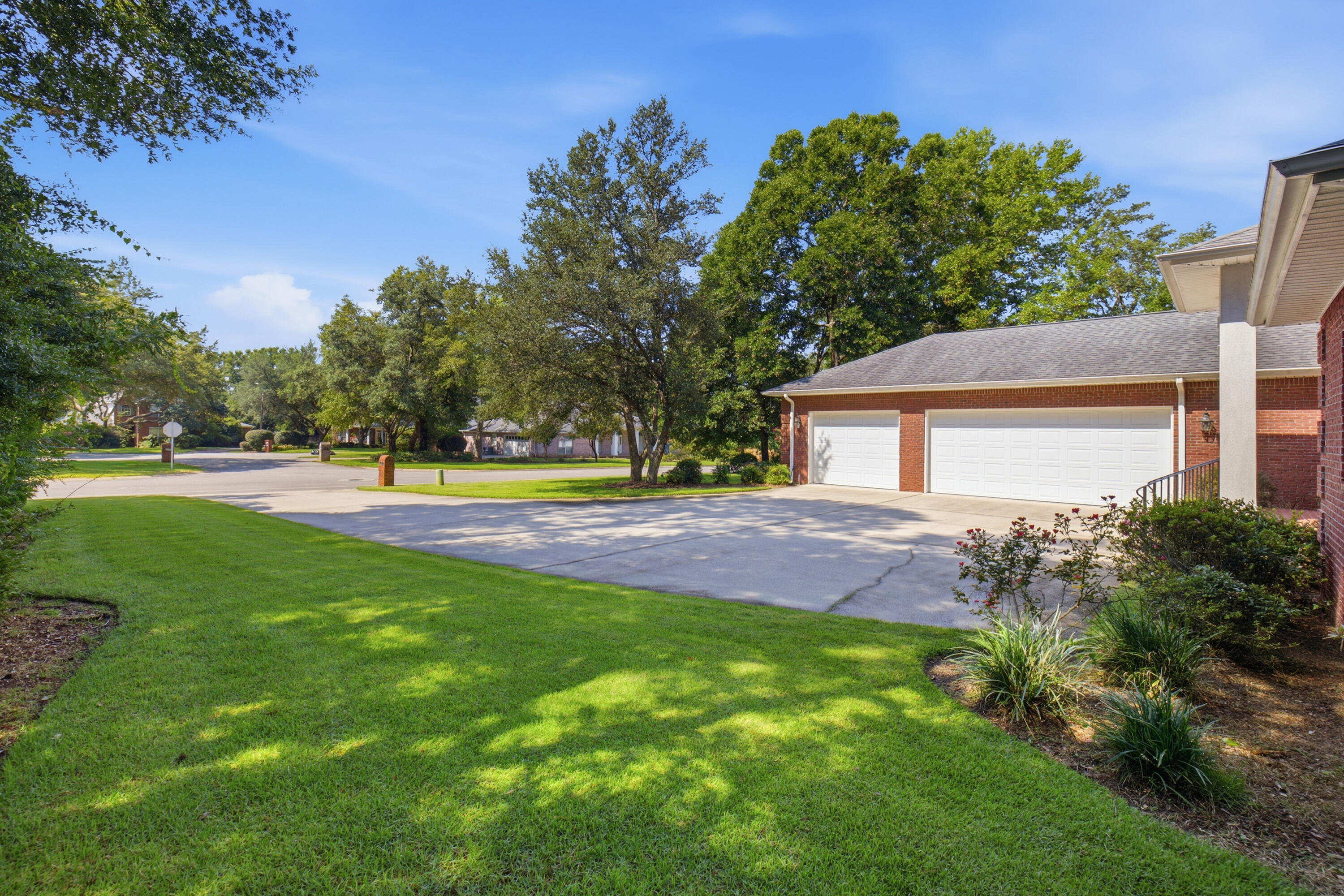 main property photo 74