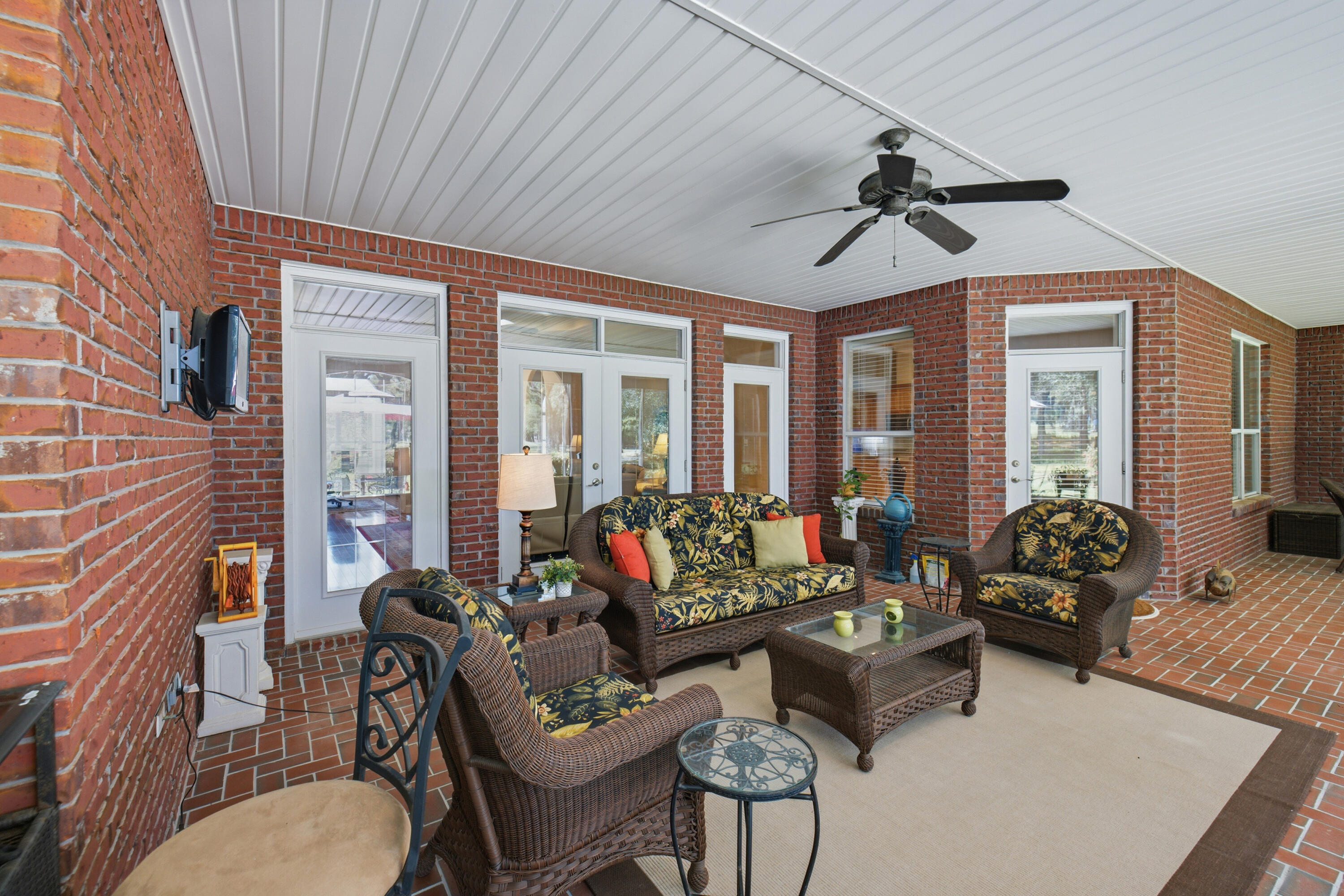 main property photo 77