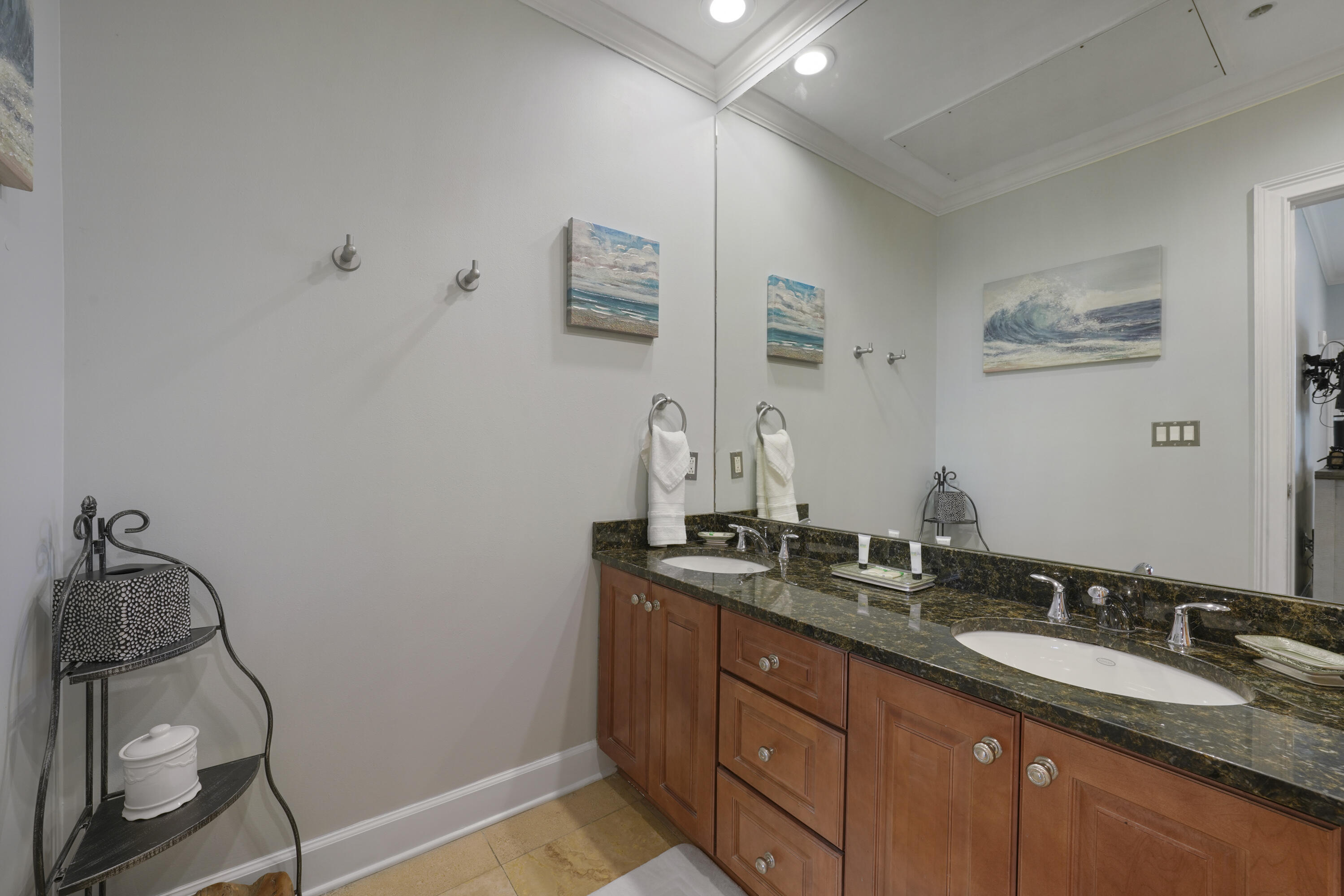 main property photo 75