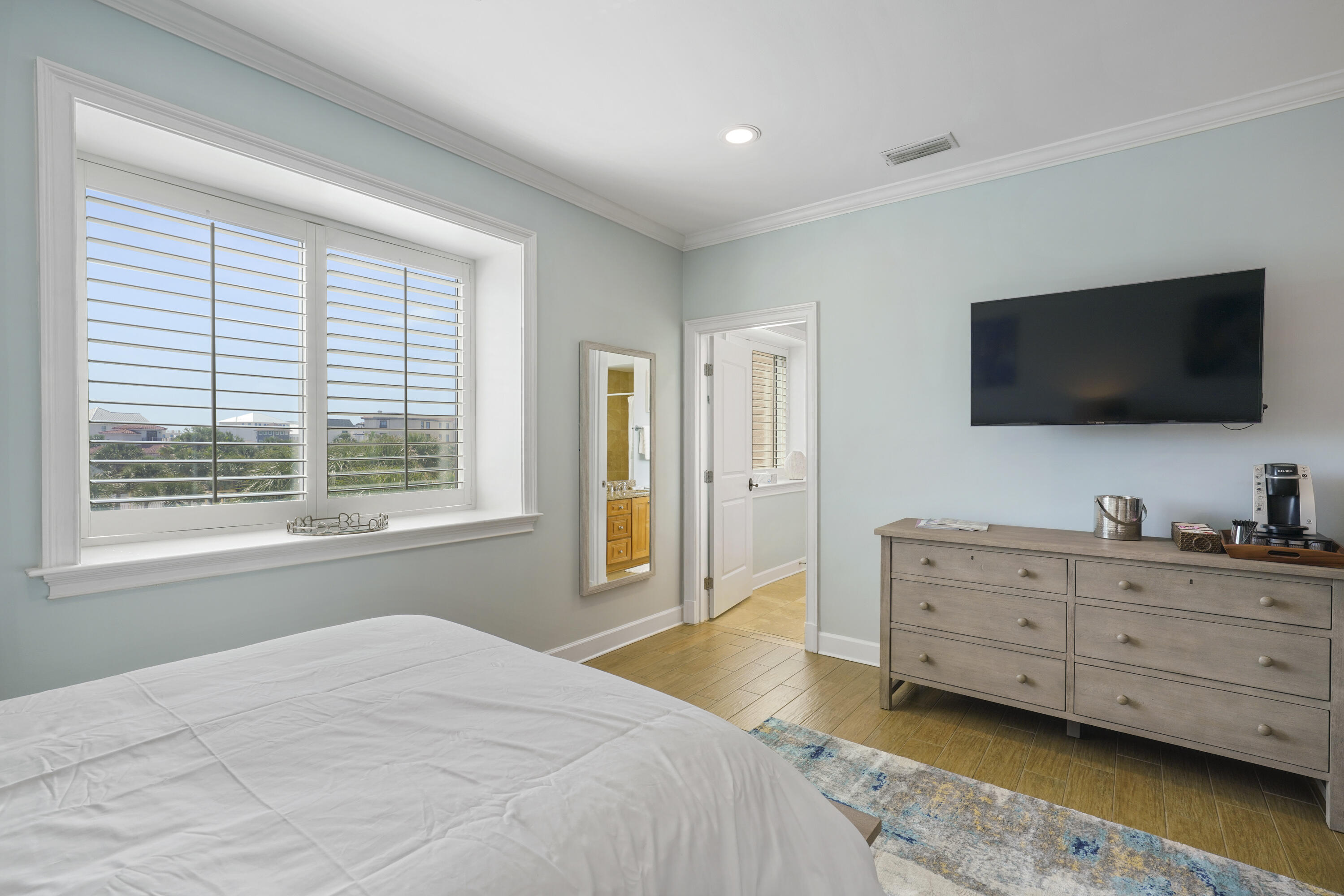 main property photo 79