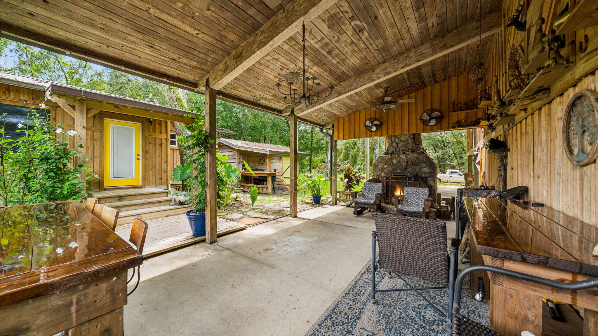main property photo 28