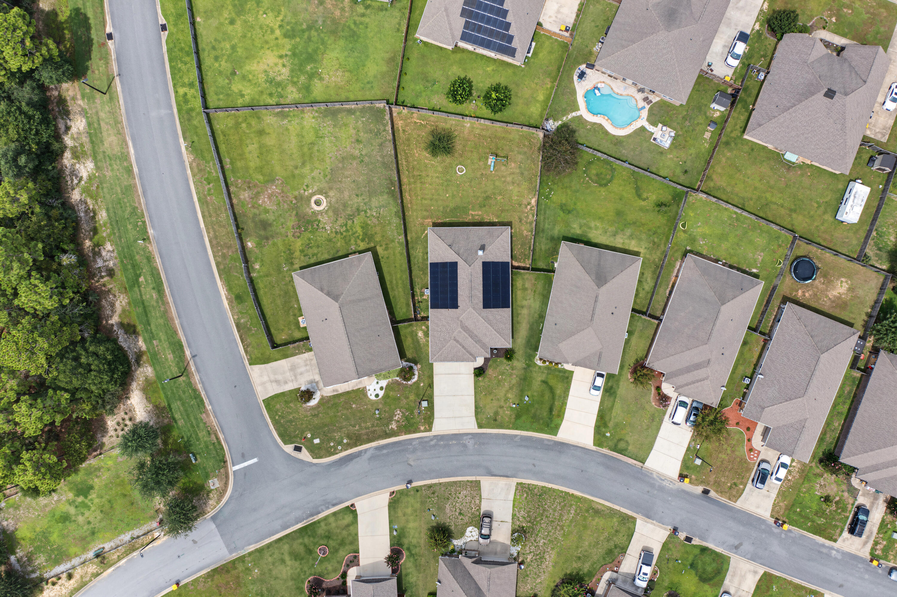 main property photo 47