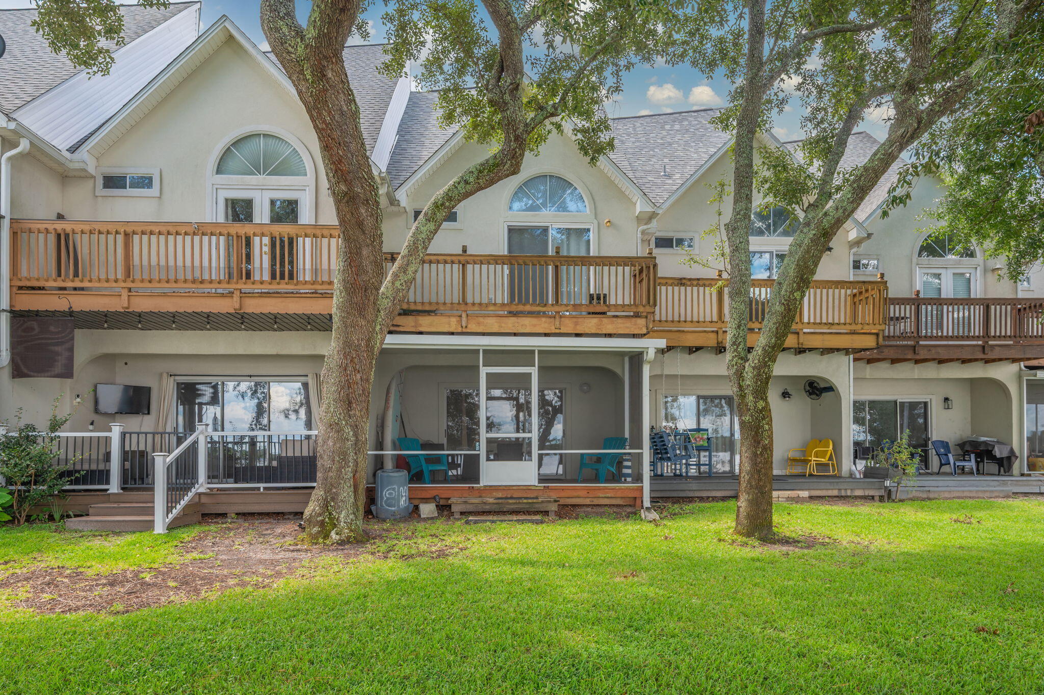 main property photo 39