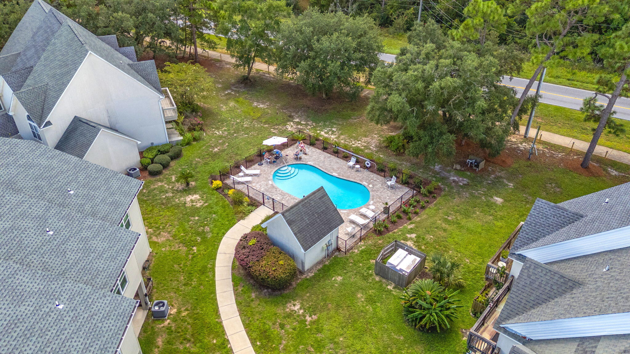 main property photo 44