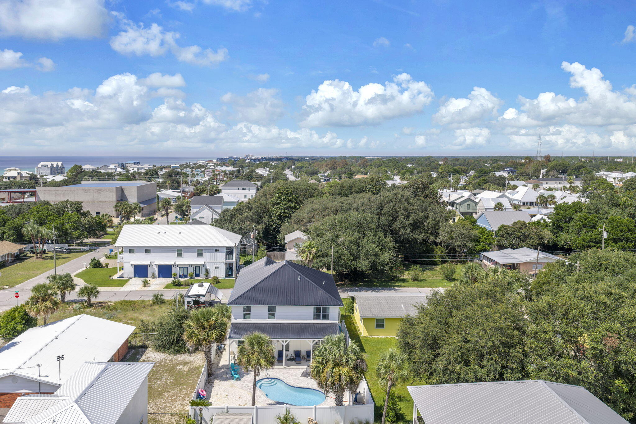 main property photo 74